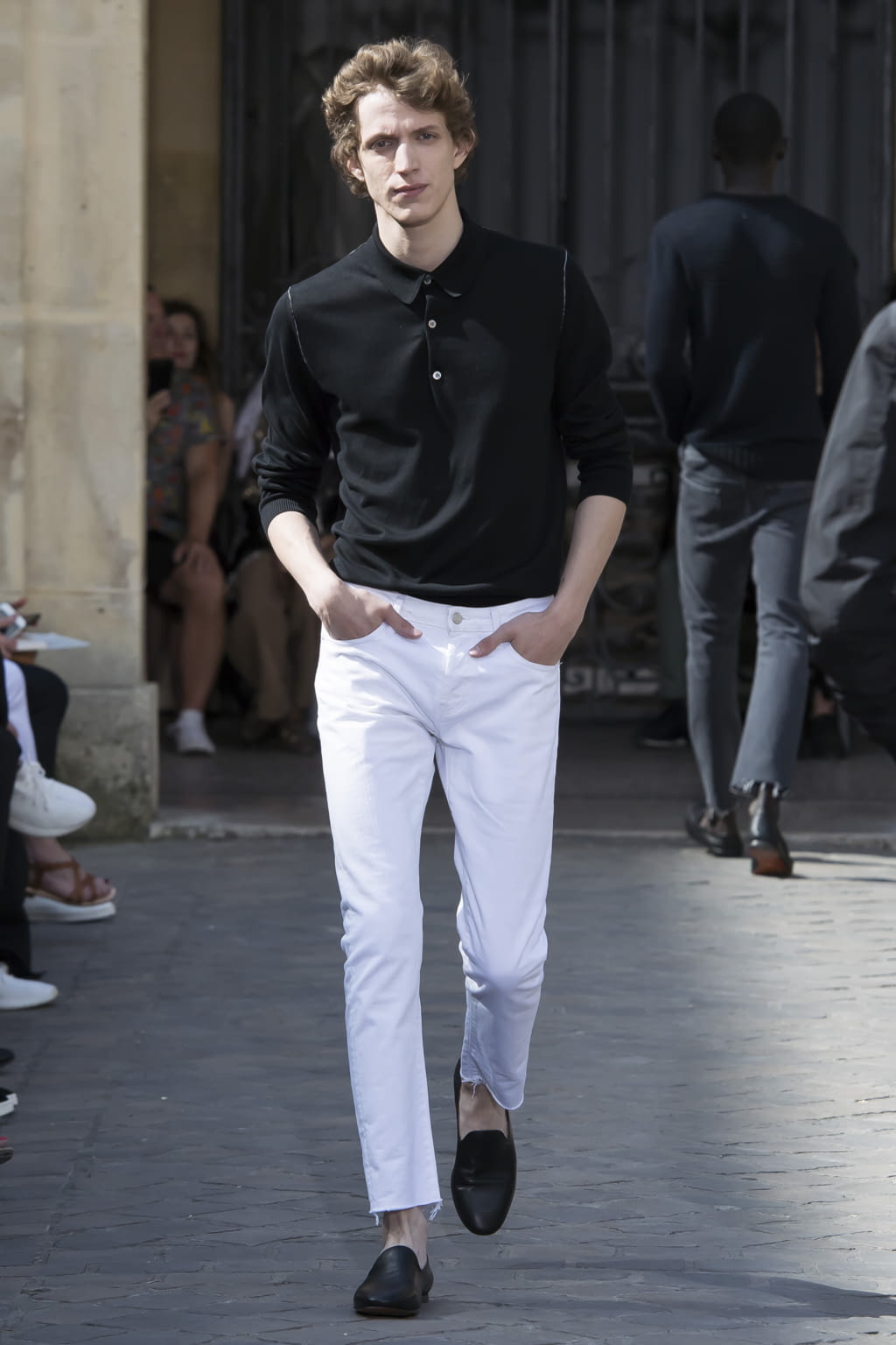 Fashion Week Paris Spring/Summer 2018 look 43 from the Officine Générale collection 男装