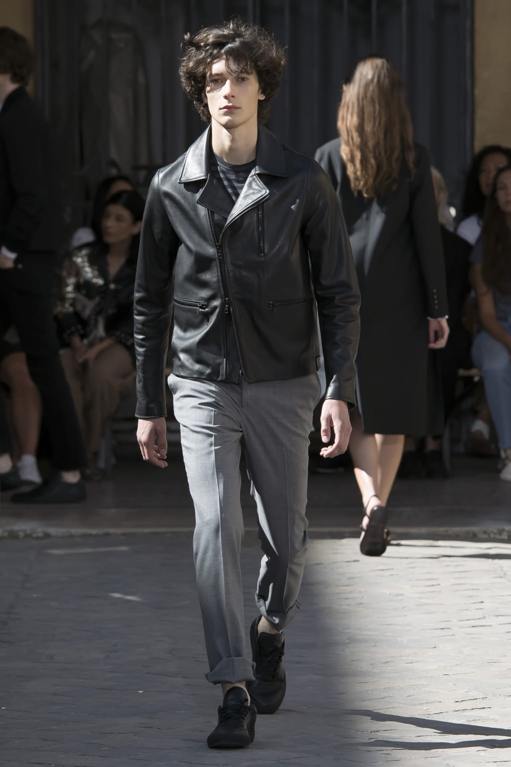 Fashion Week Paris Spring/Summer 2018 look 46 from the Officine Générale collection 男装