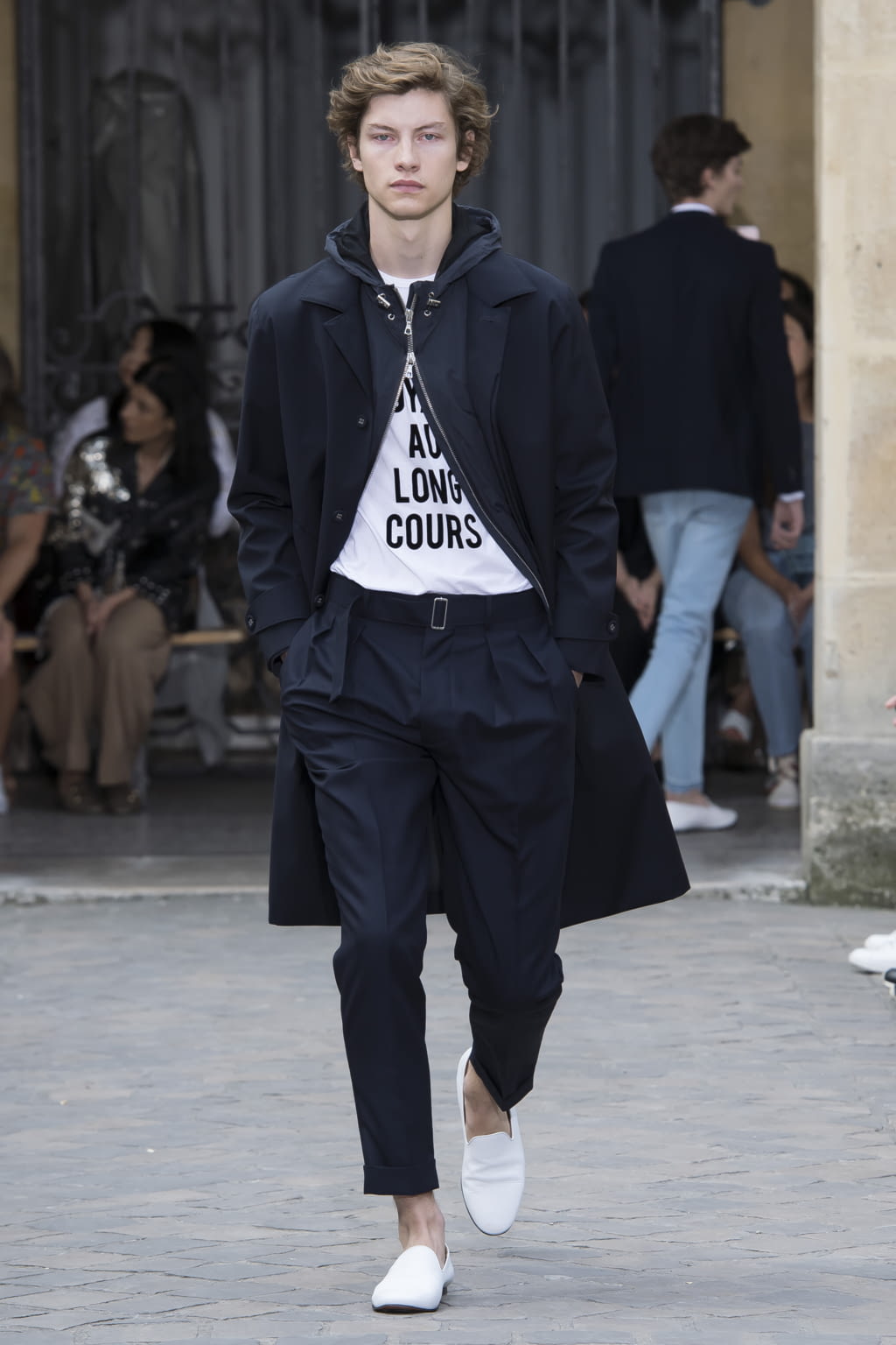 Fashion Week Paris Spring/Summer 2018 look 7 from the Officine Générale collection 男装