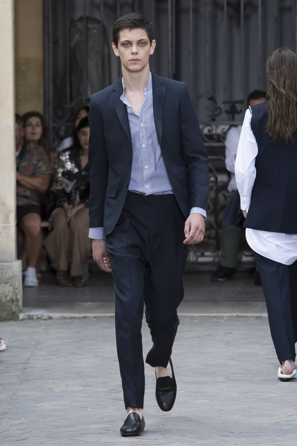 Fashion Week Paris Spring/Summer 2018 look 8 from the Officine Générale collection menswear