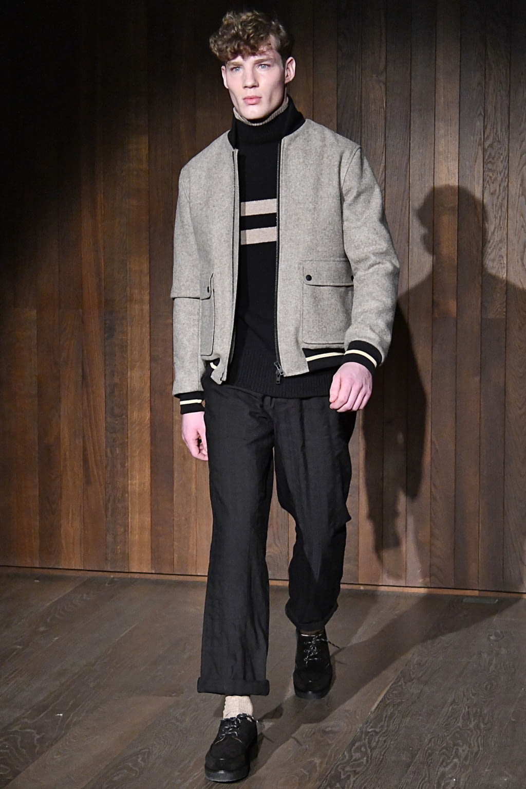 Fashion Week London Fall/Winter 2019 look 2 from the Oliver Spencer collection 男装