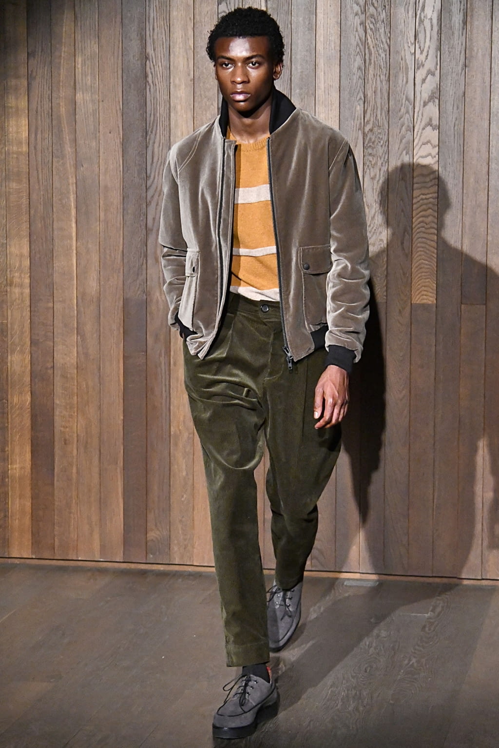 Fashion Week London Fall/Winter 2019 look 20 from the Oliver Spencer collection 男装