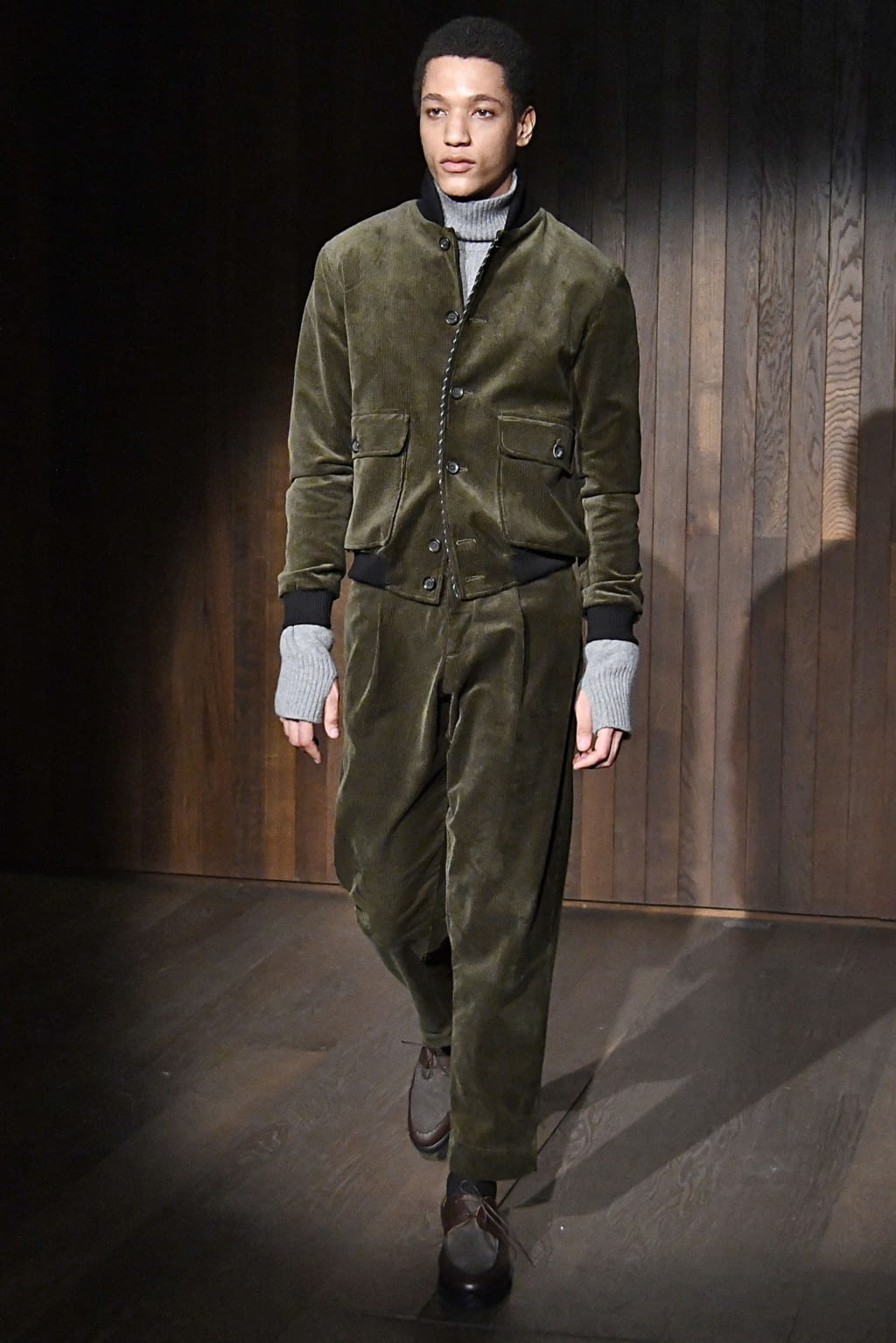 Fashion Week London Fall/Winter 2019 look 28 from the Oliver Spencer collection 男装