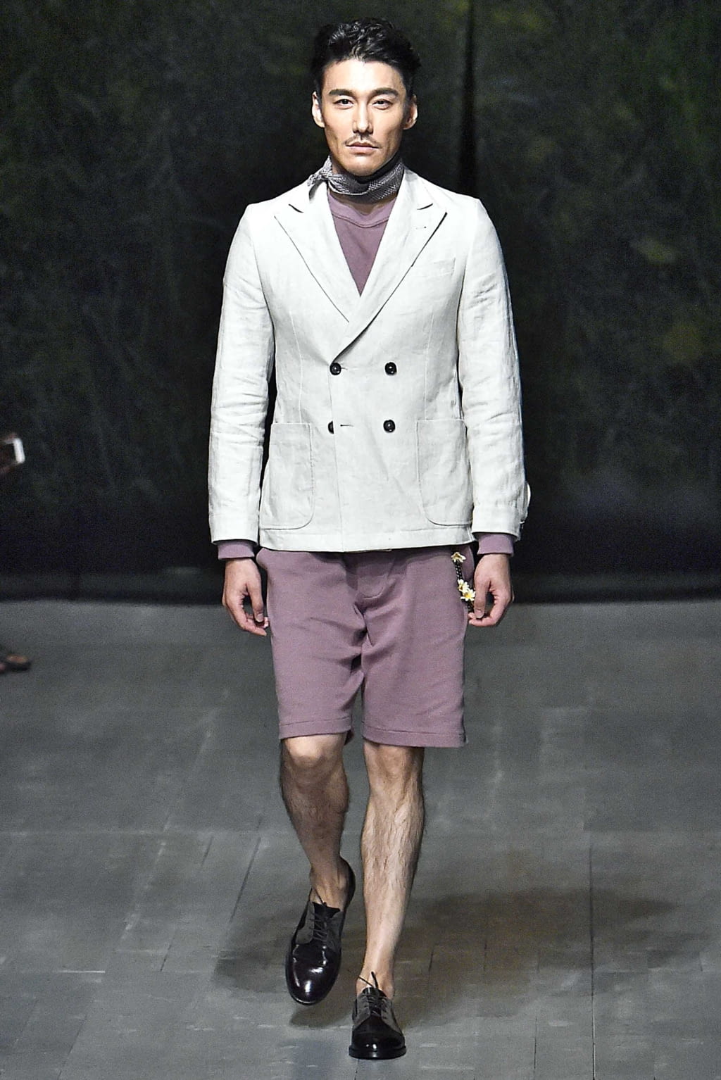 Fashion Week London Spring/Summer 2019 look 4 from the Oliver Spencer collection menswear
