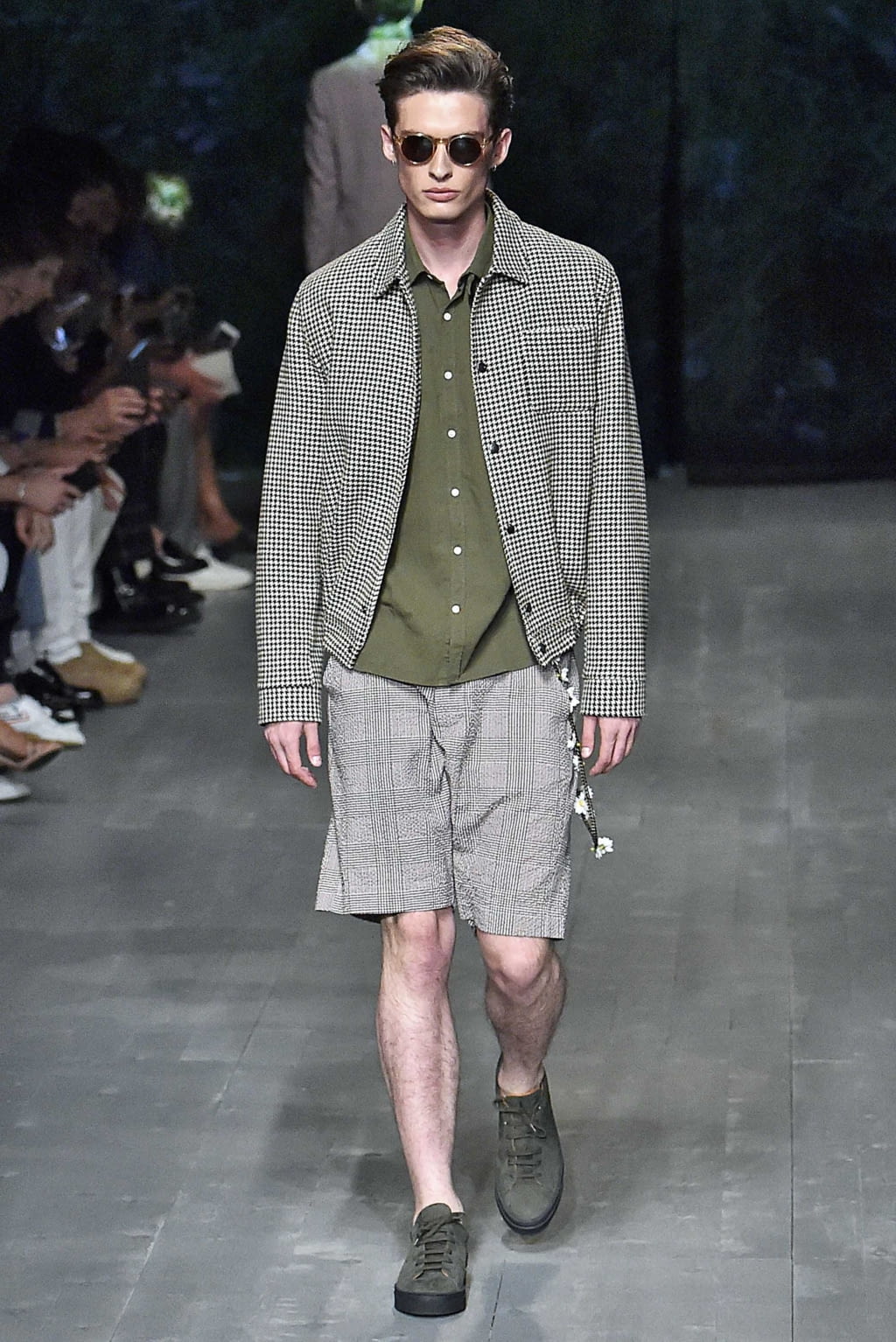 Fashion Week London Spring/Summer 2019 look 23 from the Oliver Spencer collection 男装