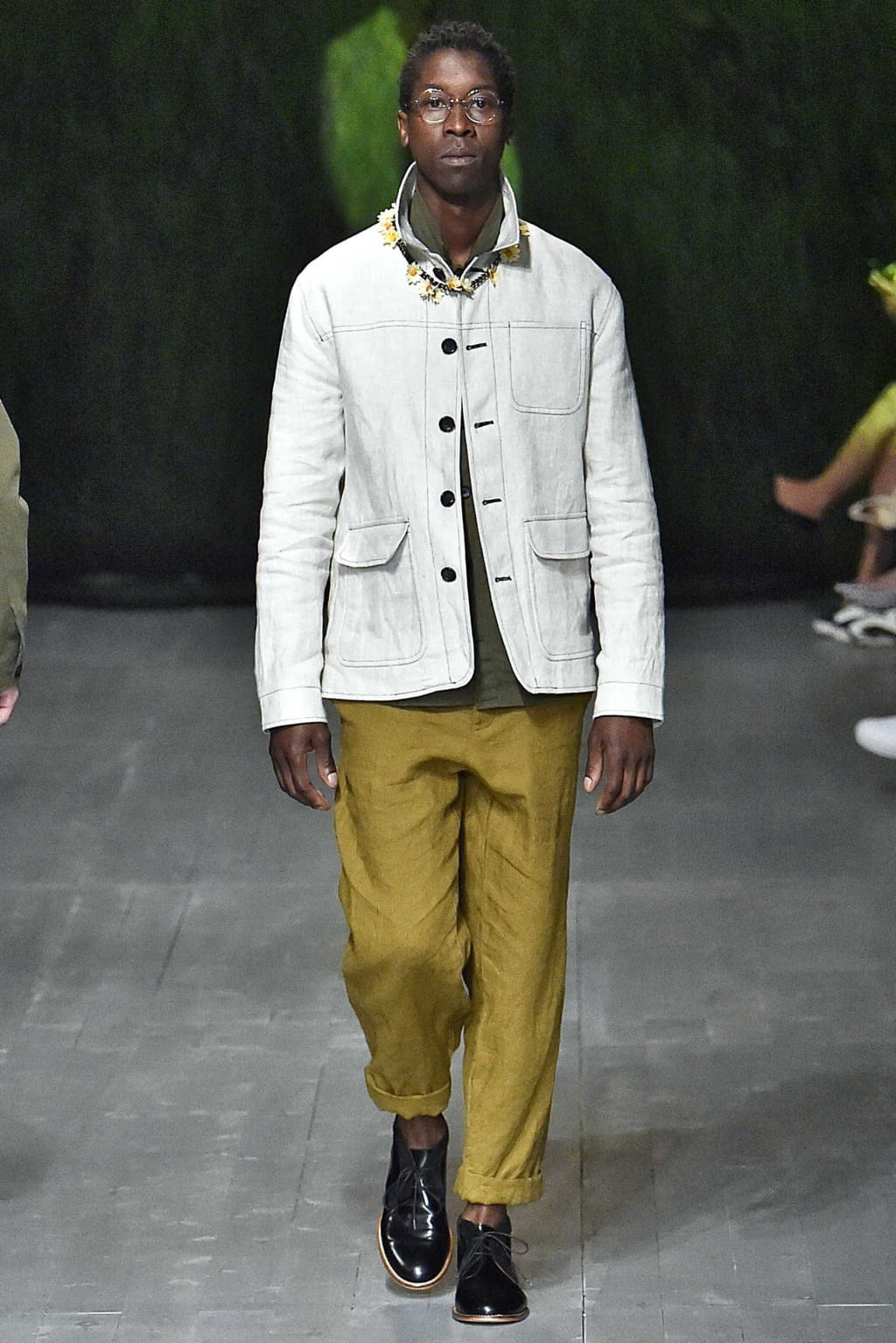 Fashion Week London Spring/Summer 2019 look 27 from the Oliver Spencer collection menswear