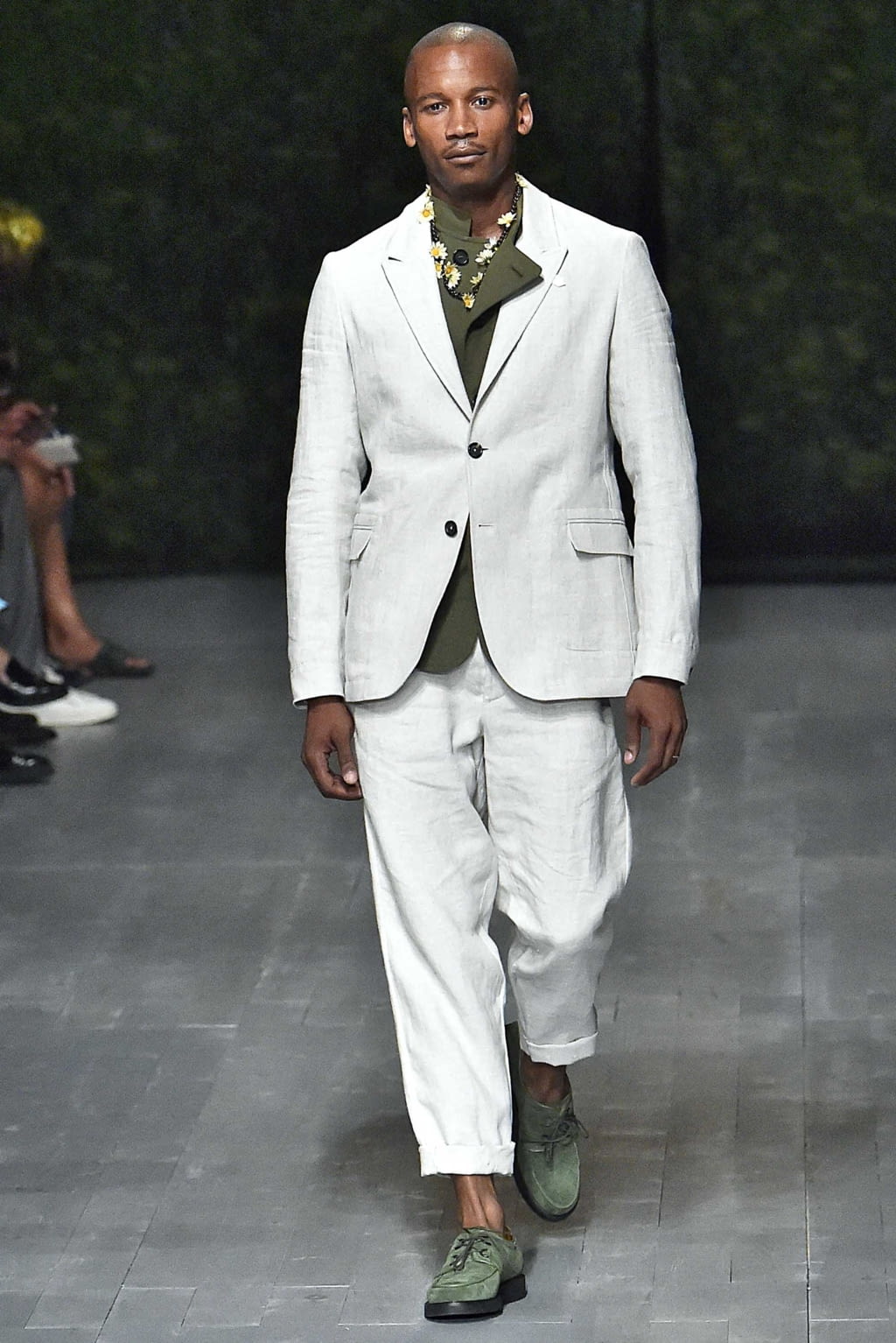 Fashion Week London Spring/Summer 2019 look 28 from the Oliver Spencer collection menswear