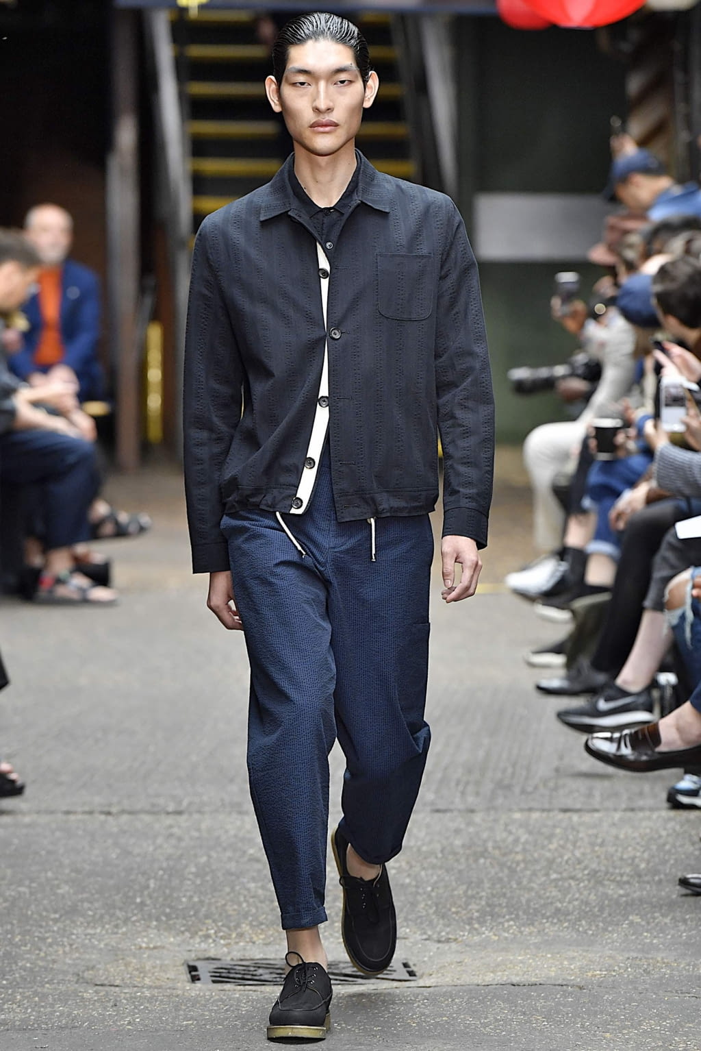 Fashion Week London Spring/Summer 2020 look 4 from the Oliver Spencer collection 男装