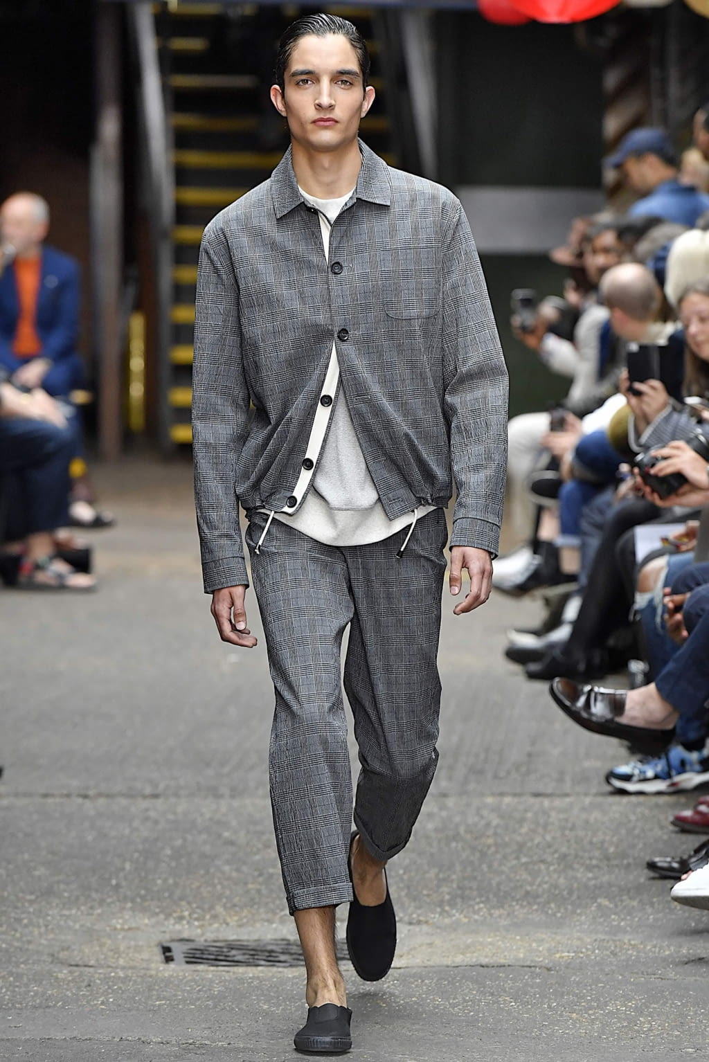 Fashion Week London Spring/Summer 2020 look 15 from the Oliver Spencer collection 男装