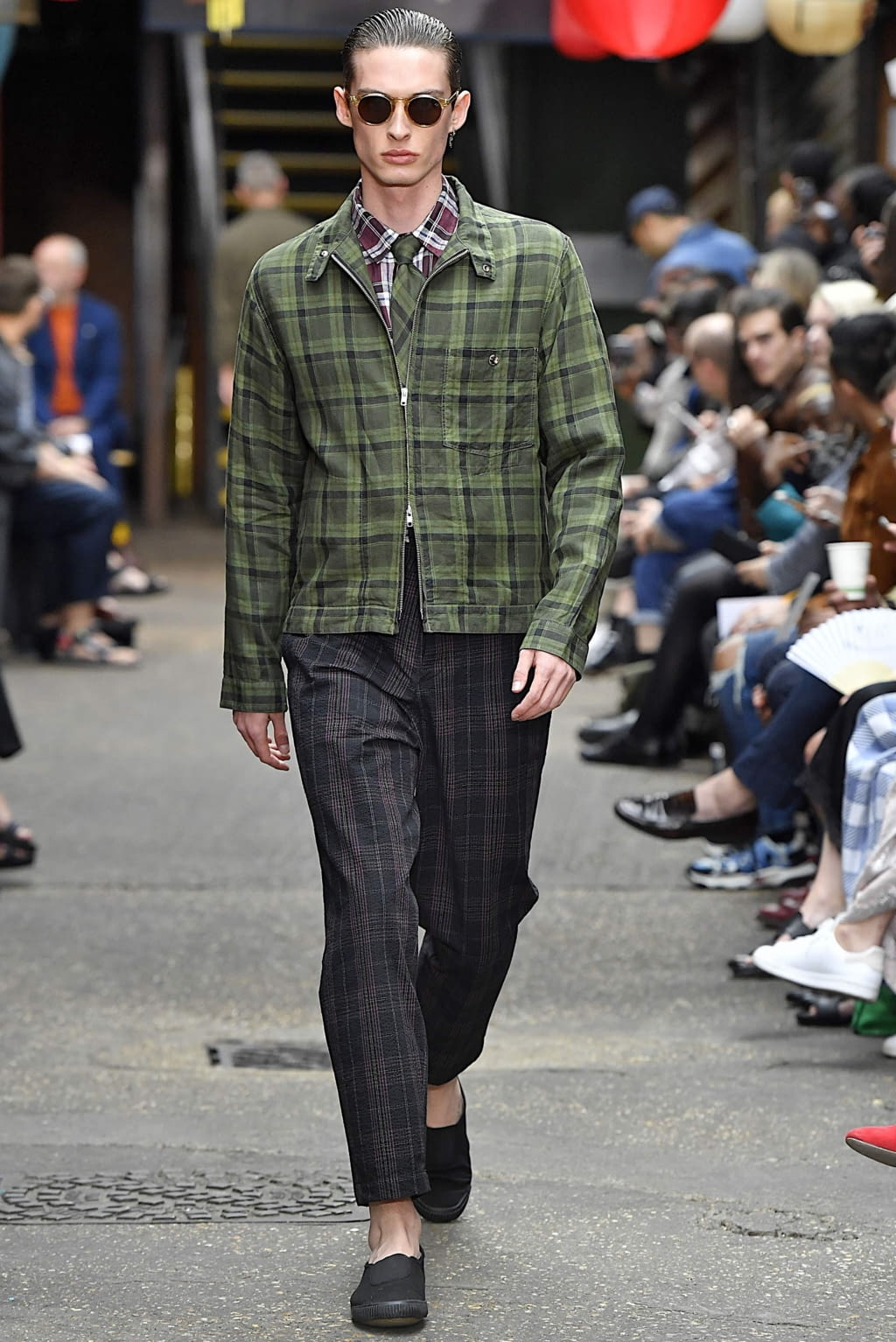 Fashion Week London Spring/Summer 2020 look 21 from the Oliver Spencer collection 男装