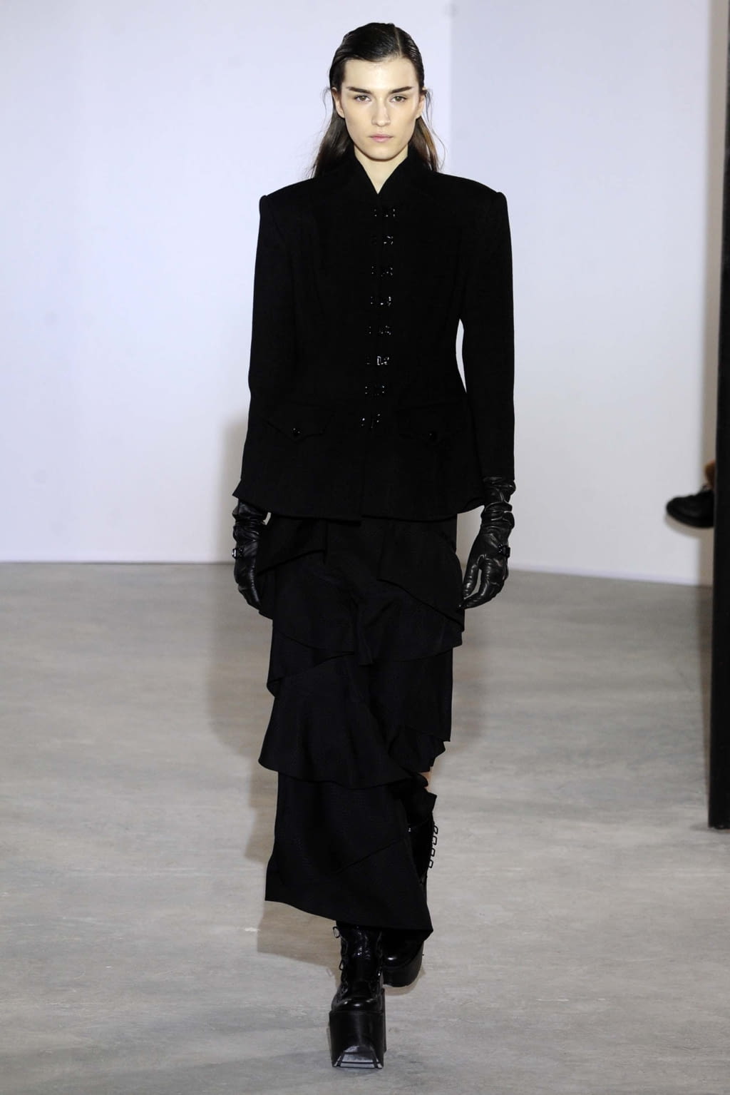 Fashion Week Paris Fall/Winter 2018 look 10 from the Olivier Theyskens collection 女装