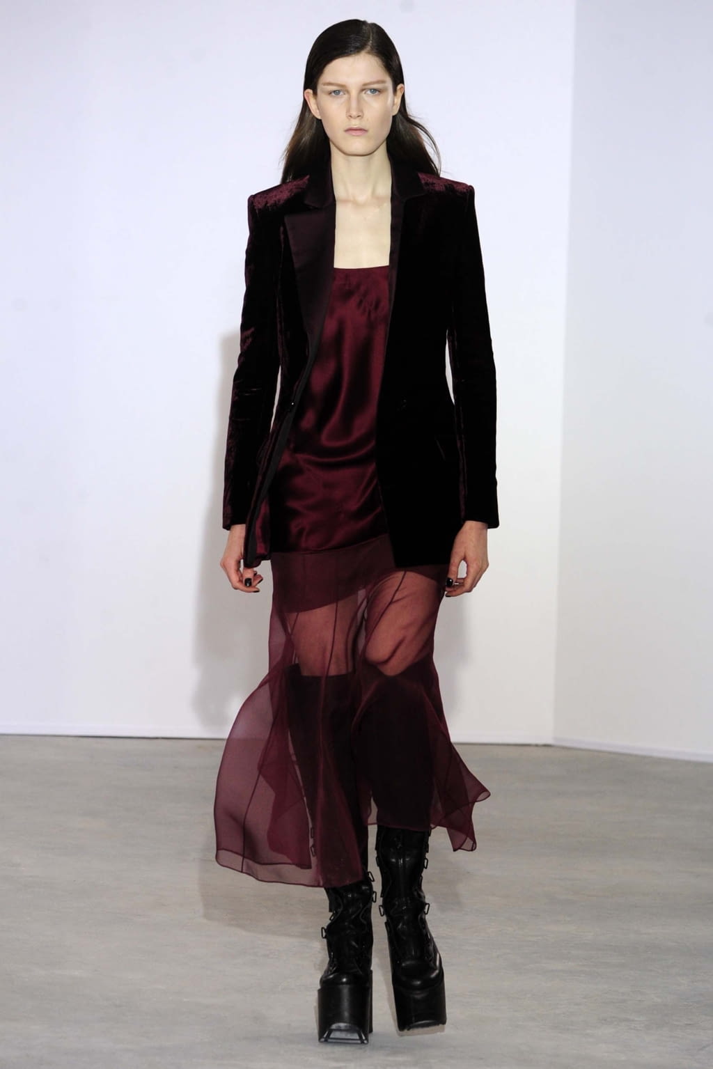 Fashion Week Paris Fall/Winter 2018 look 27 from the Olivier Theyskens collection womenswear
