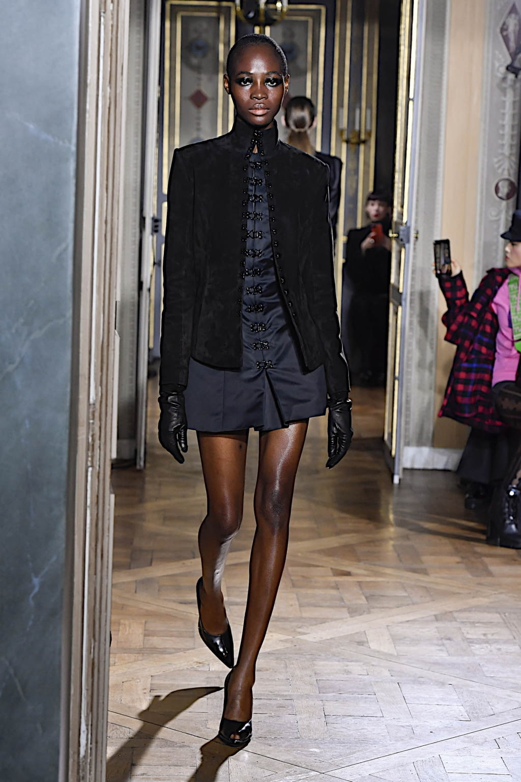 Fashion Week Paris Fall/Winter 2020 look 7 from the Olivier Theyskens collection womenswear