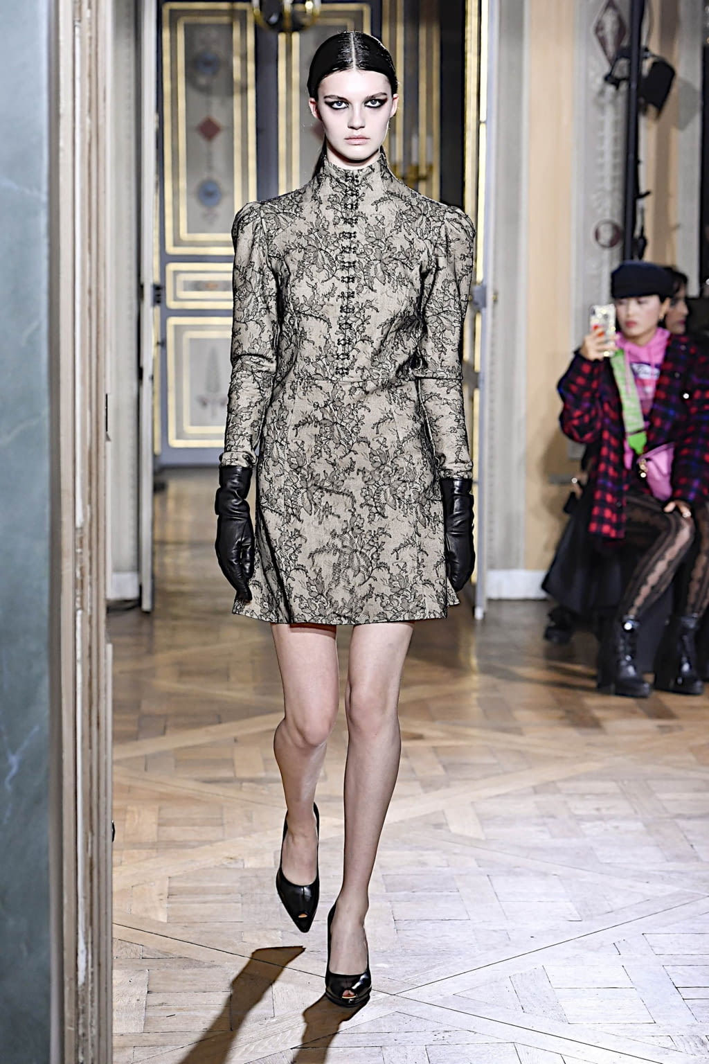 Fashion Week Paris Fall/Winter 2020 look 9 de la collection Olivier Theyskens womenswear