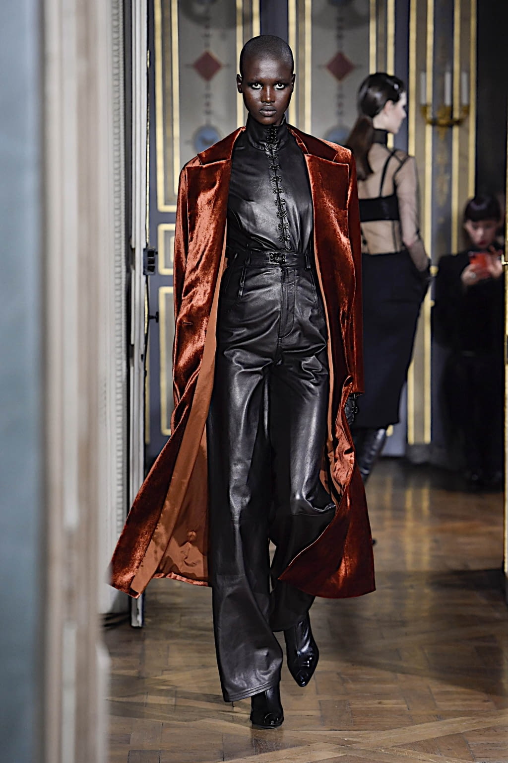 Fashion Week Paris Fall/Winter 2020 look 17 from the Olivier Theyskens collection womenswear