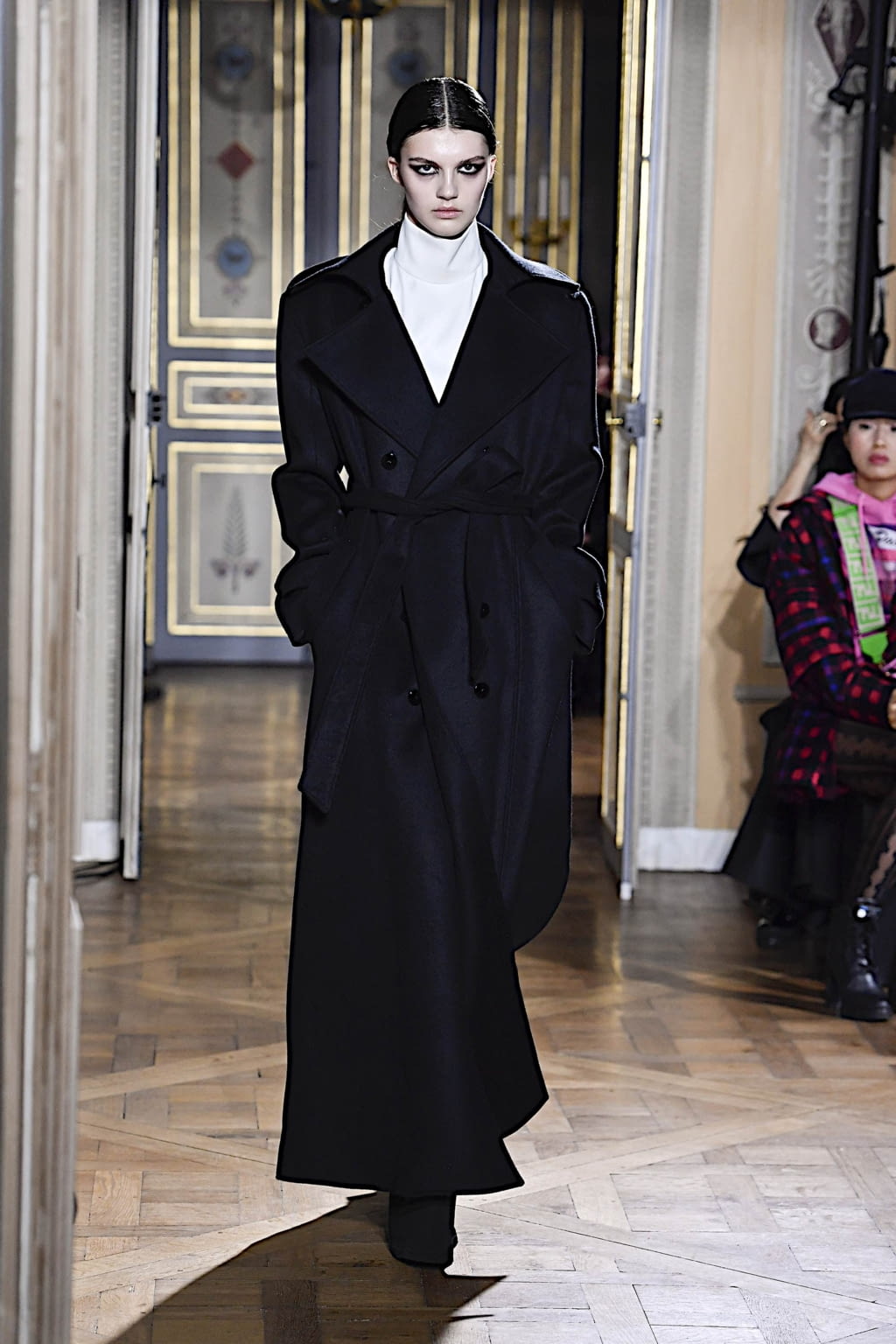 Fashion Week Paris Fall/Winter 2020 look 26 from the Olivier Theyskens collection 女装