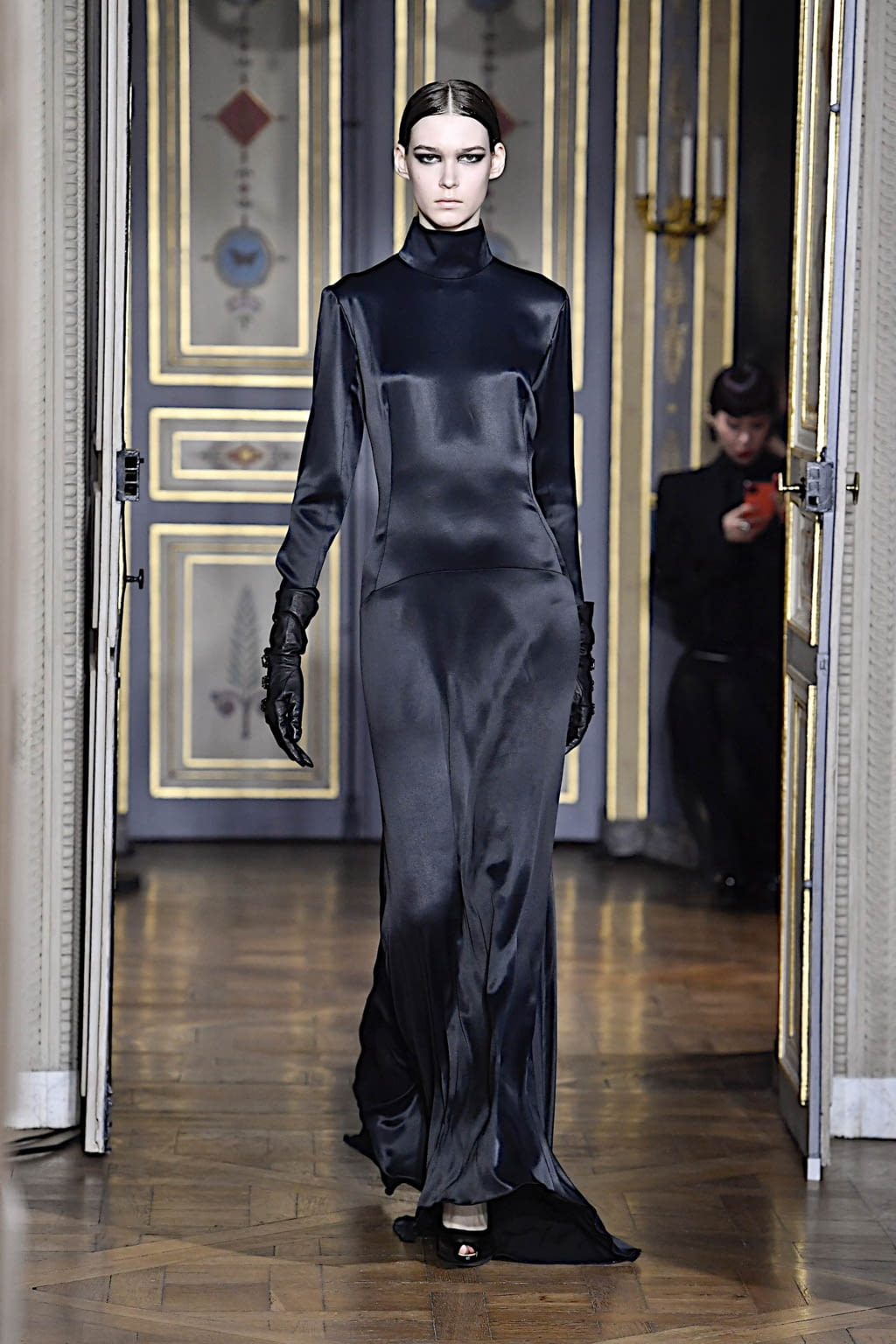 Fashion Week Paris Fall/Winter 2020 look 28 from the Olivier Theyskens collection womenswear