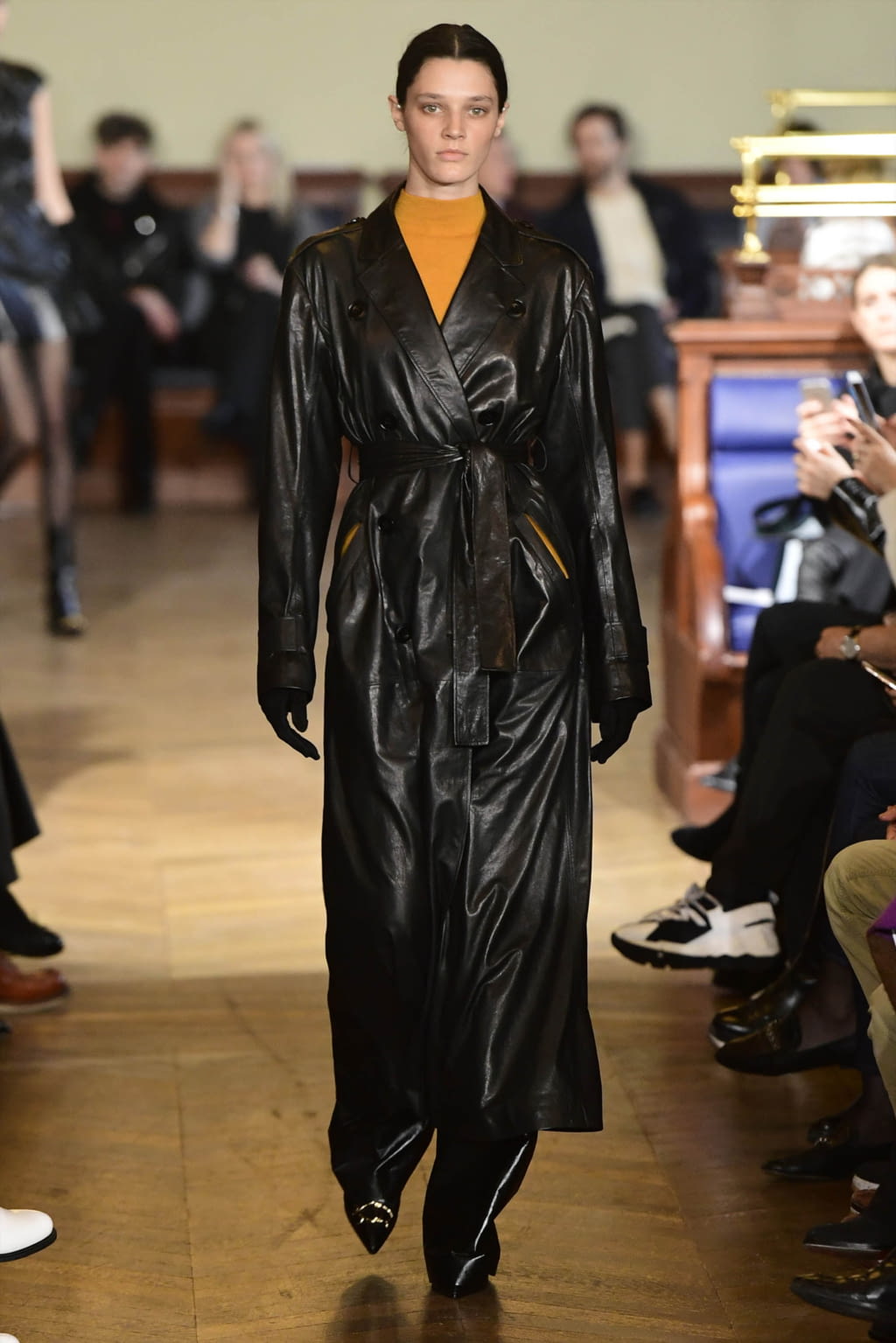 Fashion Week Paris Fall/Winter 2017 look 1 from the Olivier Theyskens collection womenswear