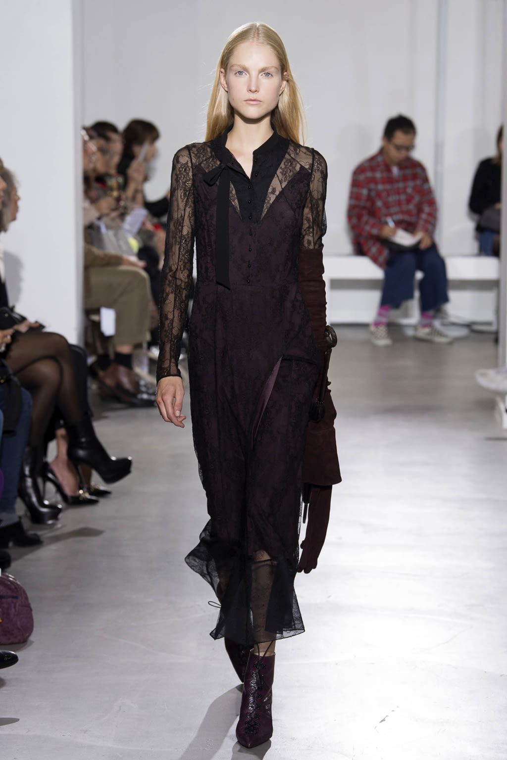 Fashion Week Paris Spring/Summer 2018 look 10 from the Olivier Theyskens collection 女装