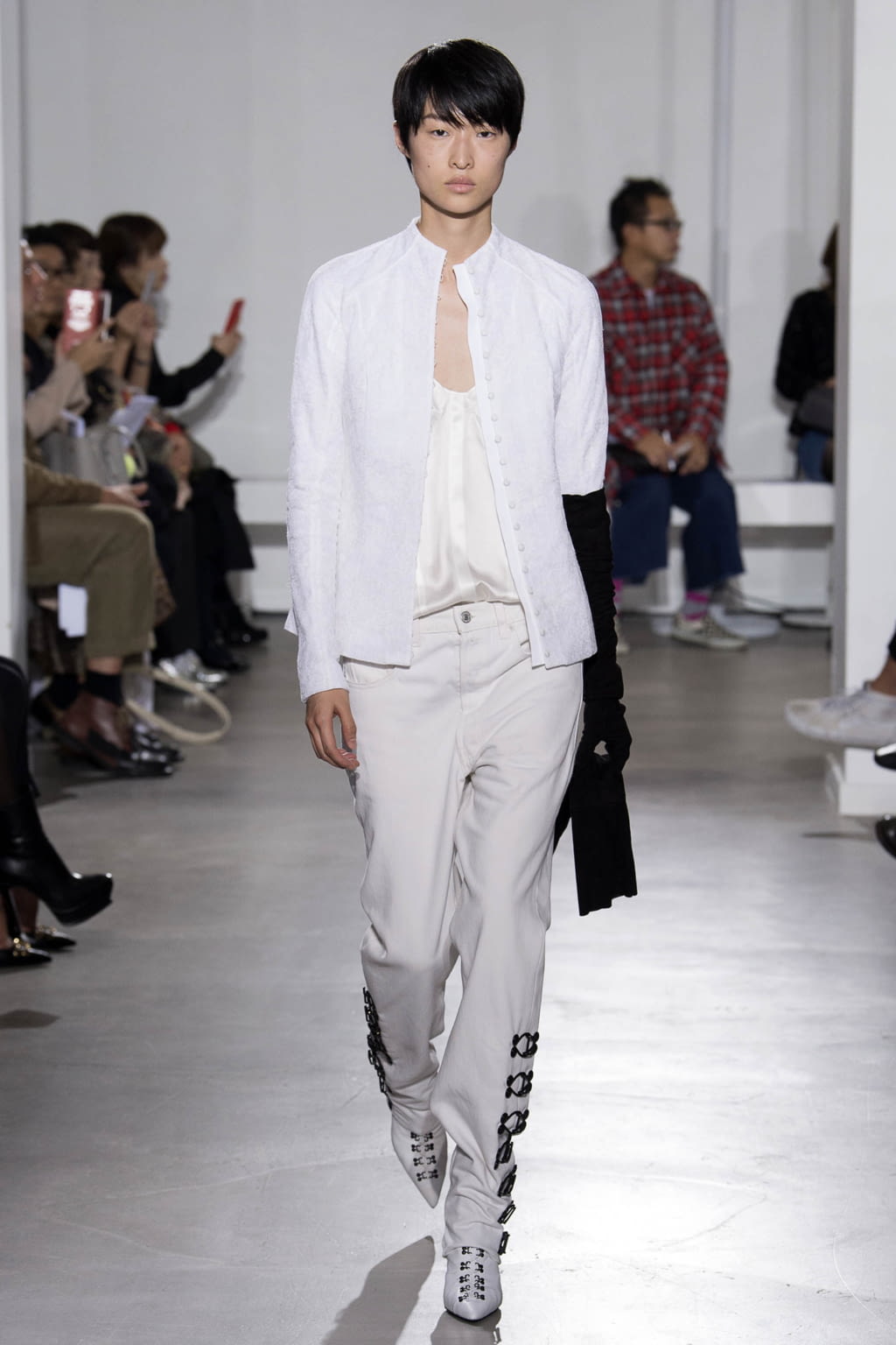 Fashion Week Paris Spring/Summer 2018 look 15 from the Olivier Theyskens collection womenswear