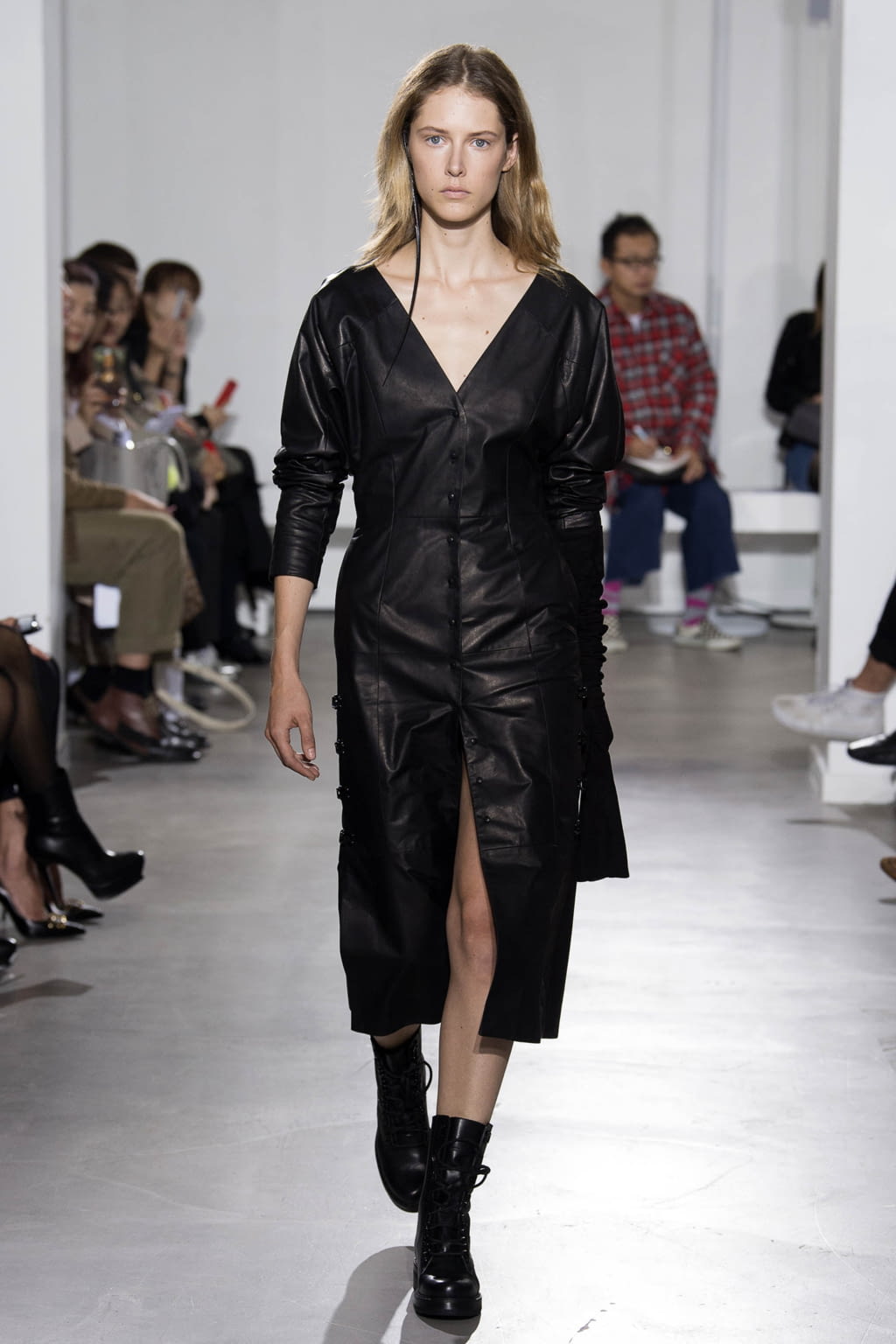 Fashion Week Paris Spring/Summer 2018 look 20 from the Olivier Theyskens collection 女装