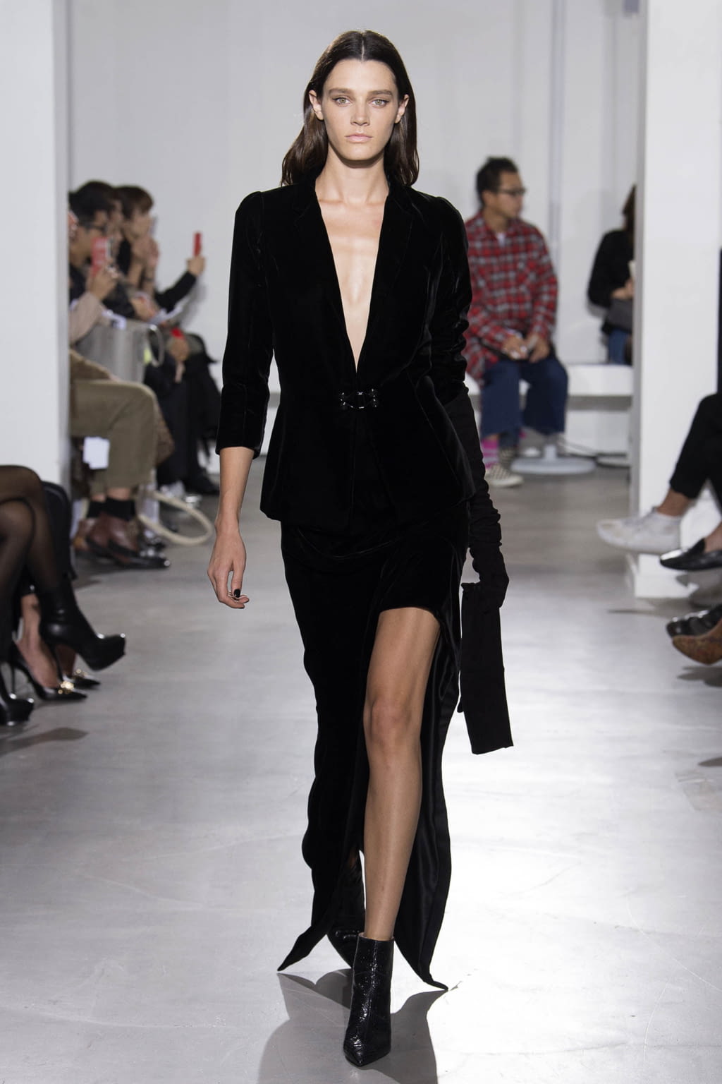 Fashion Week Paris Spring/Summer 2018 look 28 from the Olivier Theyskens collection 女装