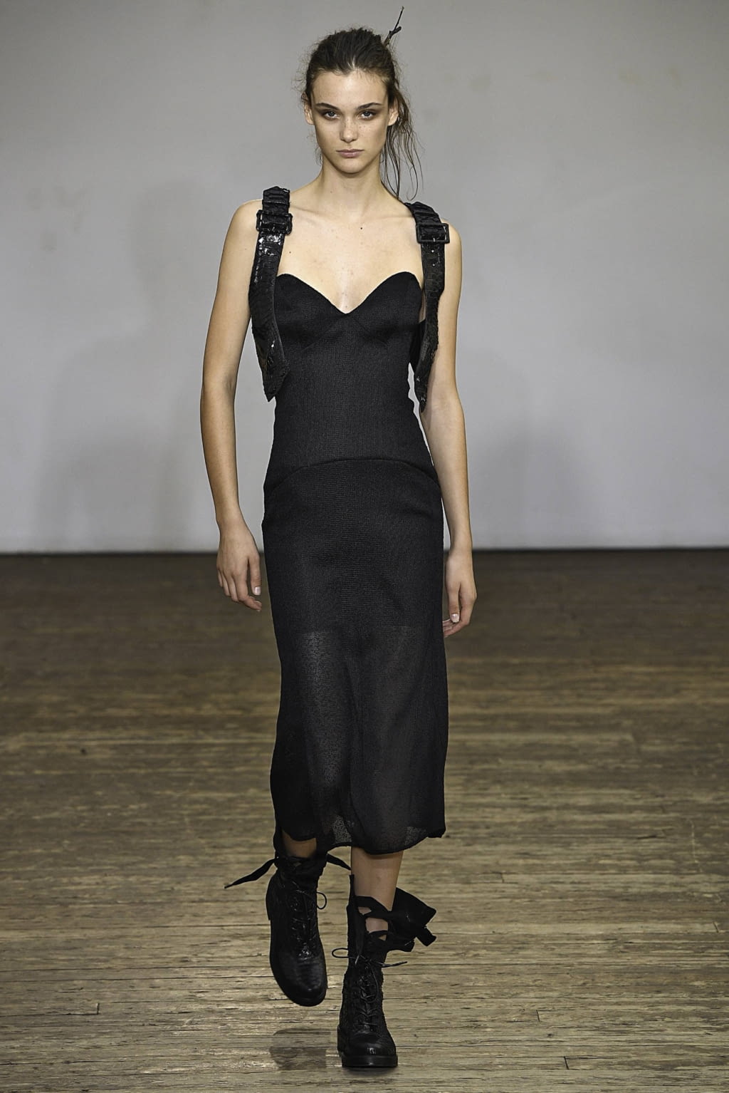 Fashion Week Paris Spring/Summer 2019 look 10 from the Olivier Theyskens collection womenswear