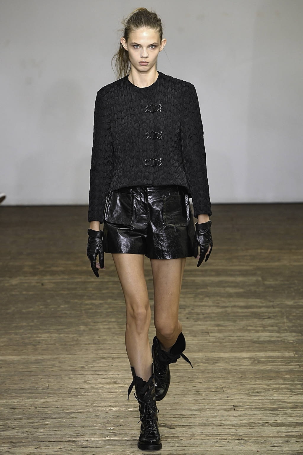 Fashion Week Paris Spring/Summer 2019 look 16 from the Olivier Theyskens collection womenswear