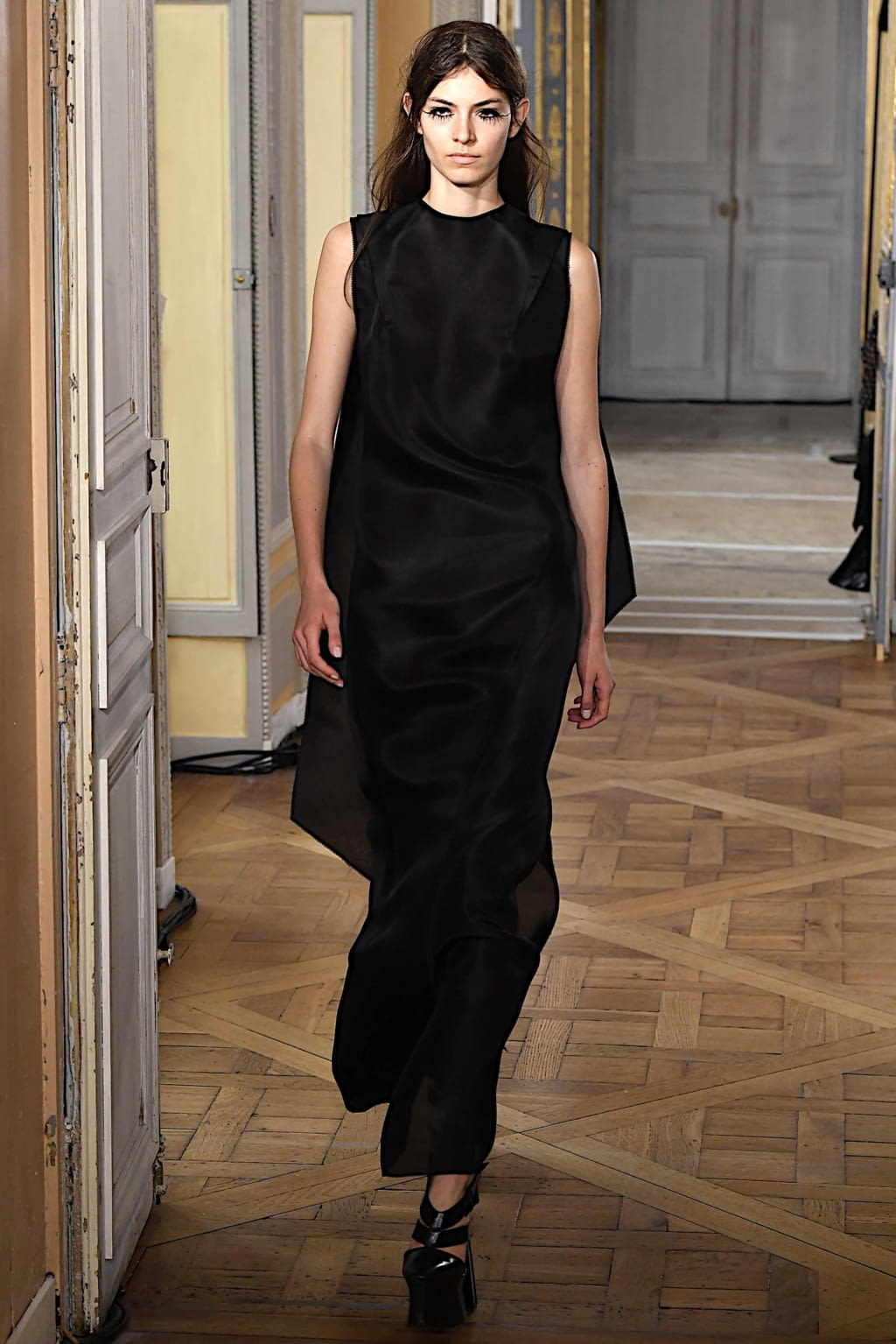 Fashion Week Paris Spring/Summer 2020 look 46 from the Olivier Theyskens collection womenswear