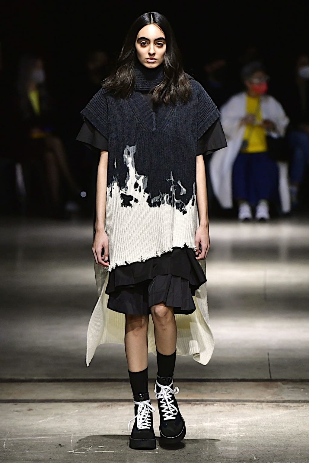 Fashion Week Milan Fall/Winter 2022 look 29 from the Onitsuka Tiger collection 女装
