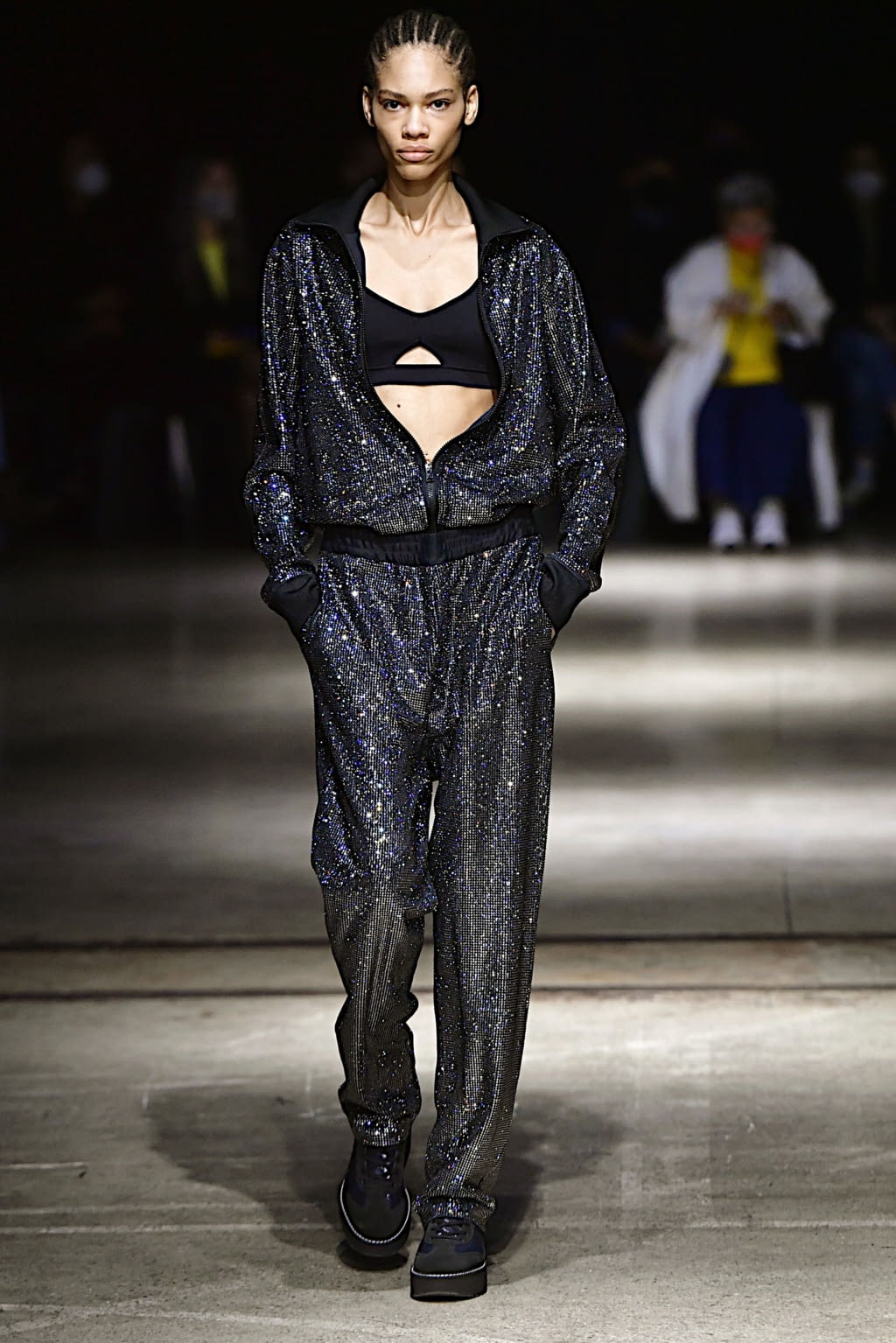 Fashion Week Milan Fall/Winter 2022 look 32 de la collection Onitsuka Tiger womenswear