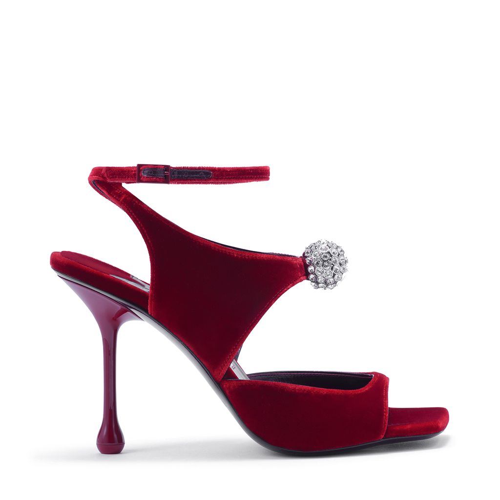 Fashion Week New York Spring/Summer 2025 look 22 from the Jimmy Choo collection womenswear accessories