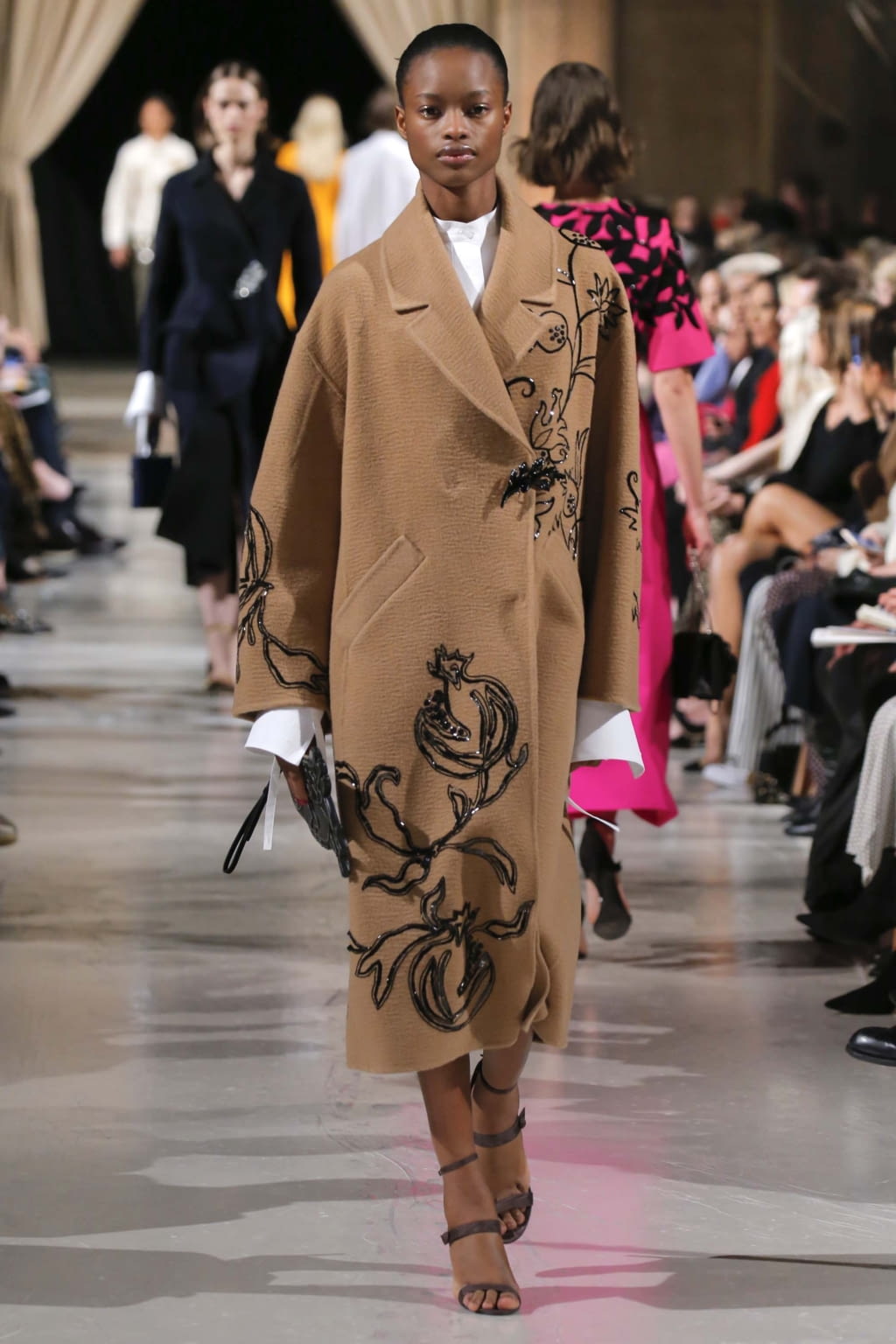 Fashion Week New York Fall/Winter 2018 look 7 from the Oscar de la Renta collection womenswear