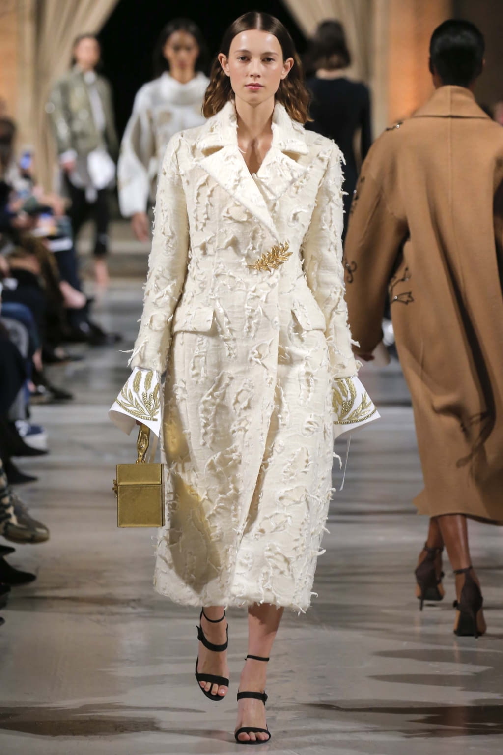 Fashion Week New York Fall/Winter 2018 look 9 from the Oscar de la Renta collection womenswear