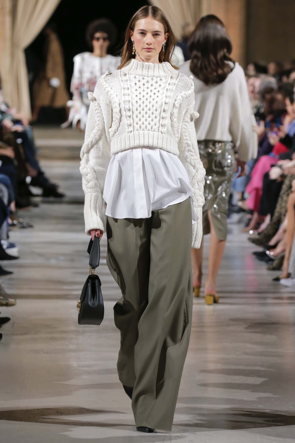 Fashion Week New York Fall/Winter 2018 look 12 from the Oscar de la Renta collection womenswear