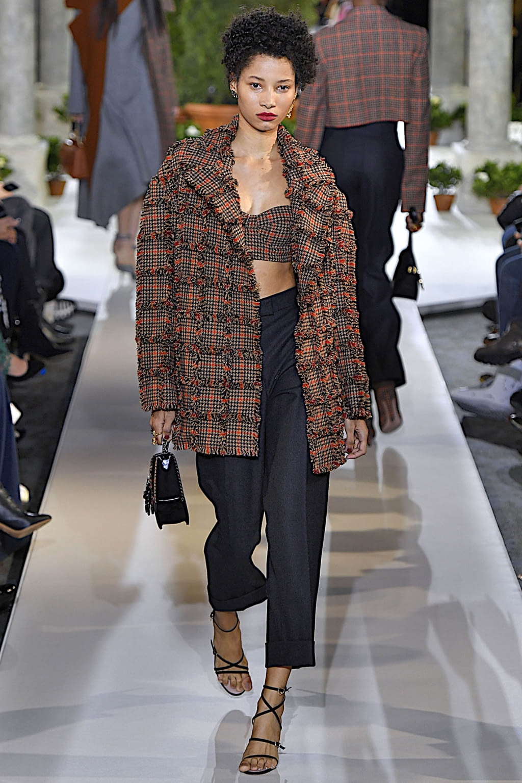Fashion Week New York Fall/Winter 2019 look 2 from the Oscar de la Renta collection womenswear