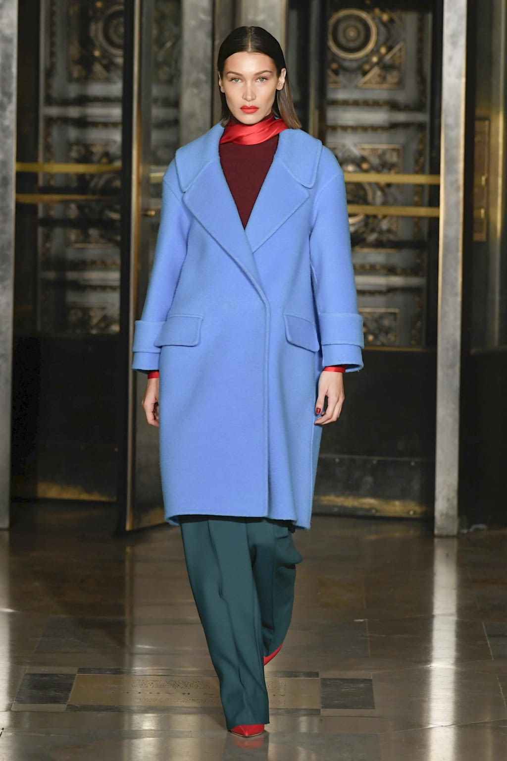 Fashion Week New York Fall/Winter 2020 look 1 from the Oscar de la Renta collection womenswear