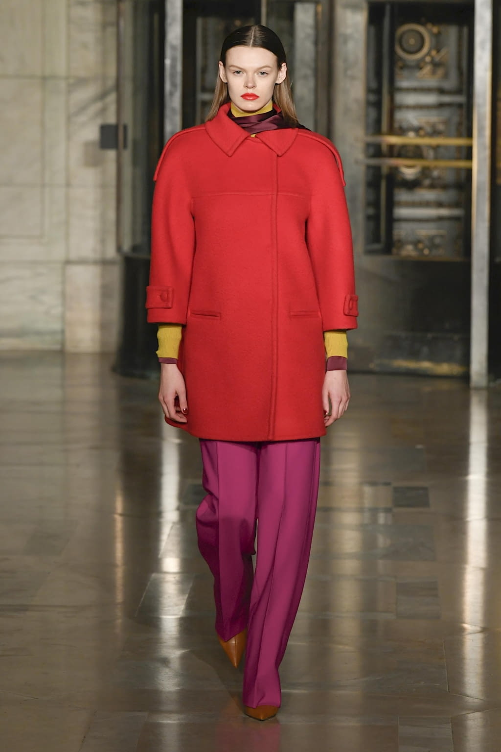 Fashion Week New York Fall/Winter 2020 look 3 from the Oscar de la Renta collection womenswear