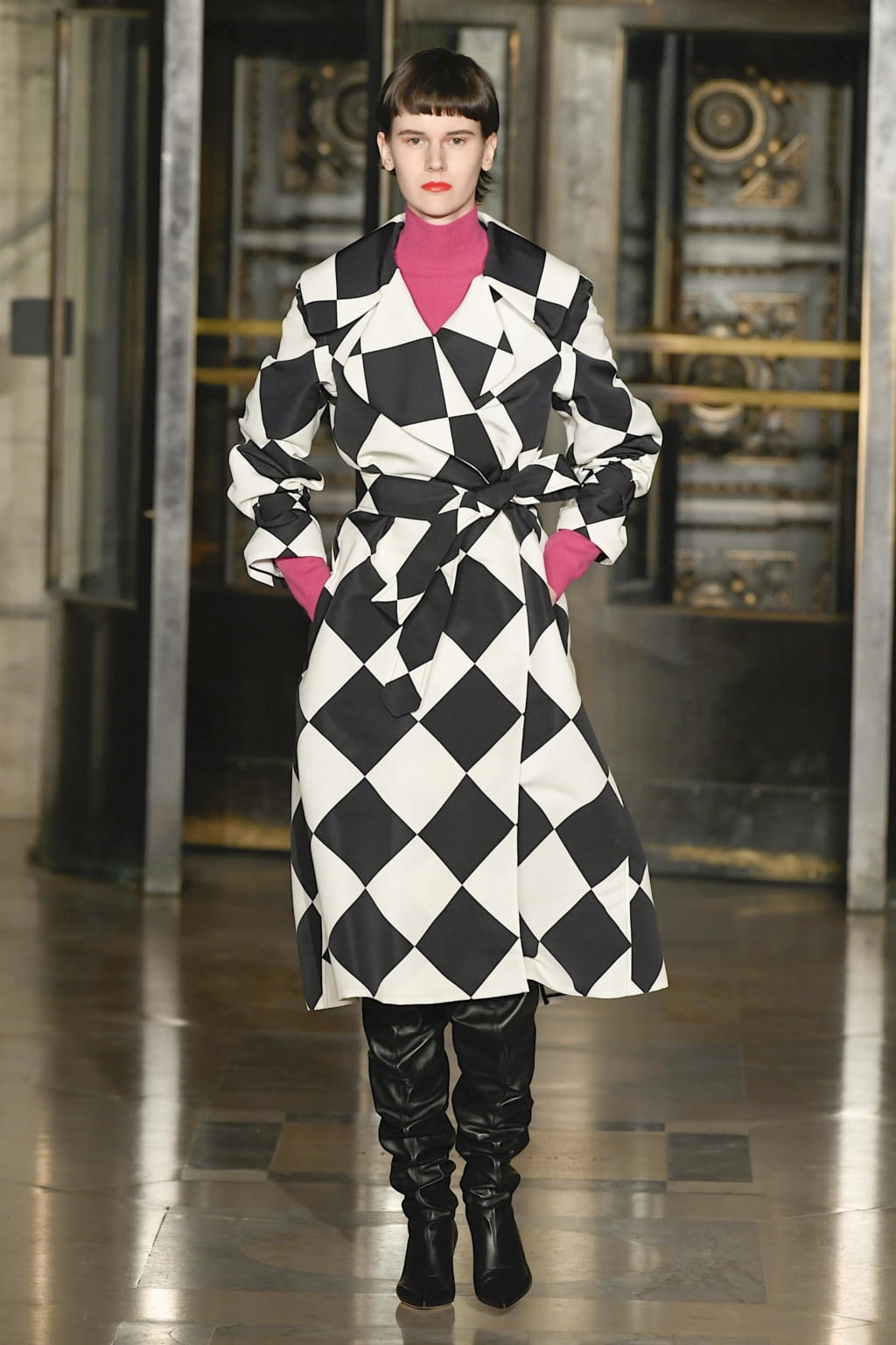 Fashion Week New York Fall/Winter 2020 look 29 from the Oscar de la Renta collection womenswear