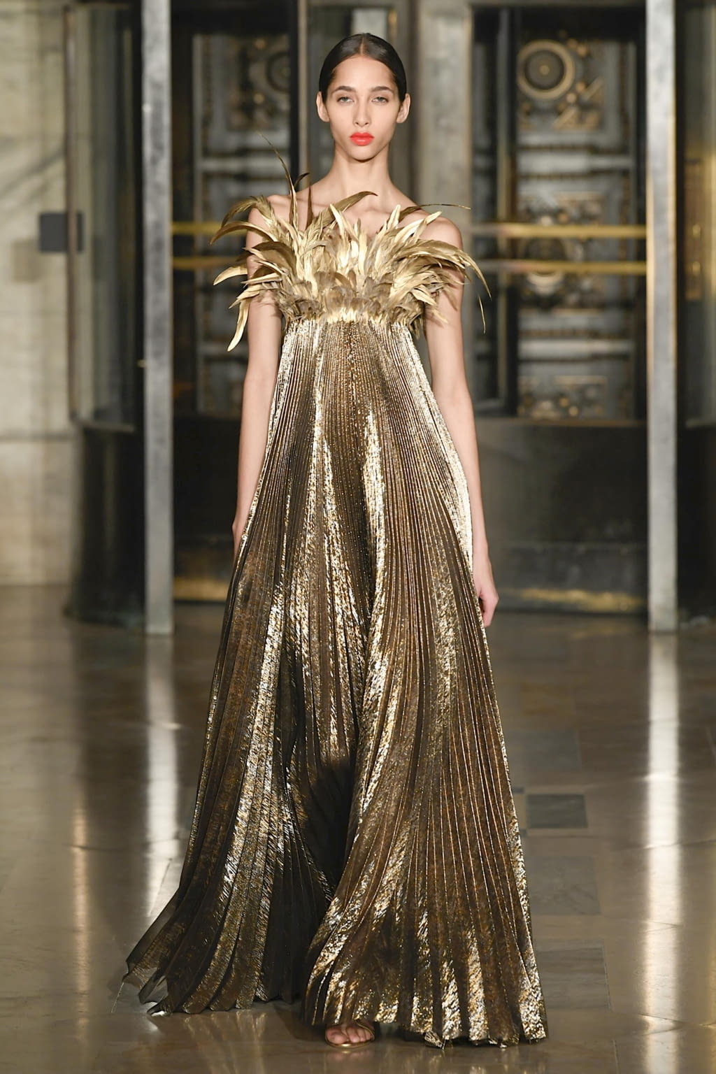 Fashion Week New York Fall/Winter 2020 look 37 from the Oscar de la Renta collection 女装