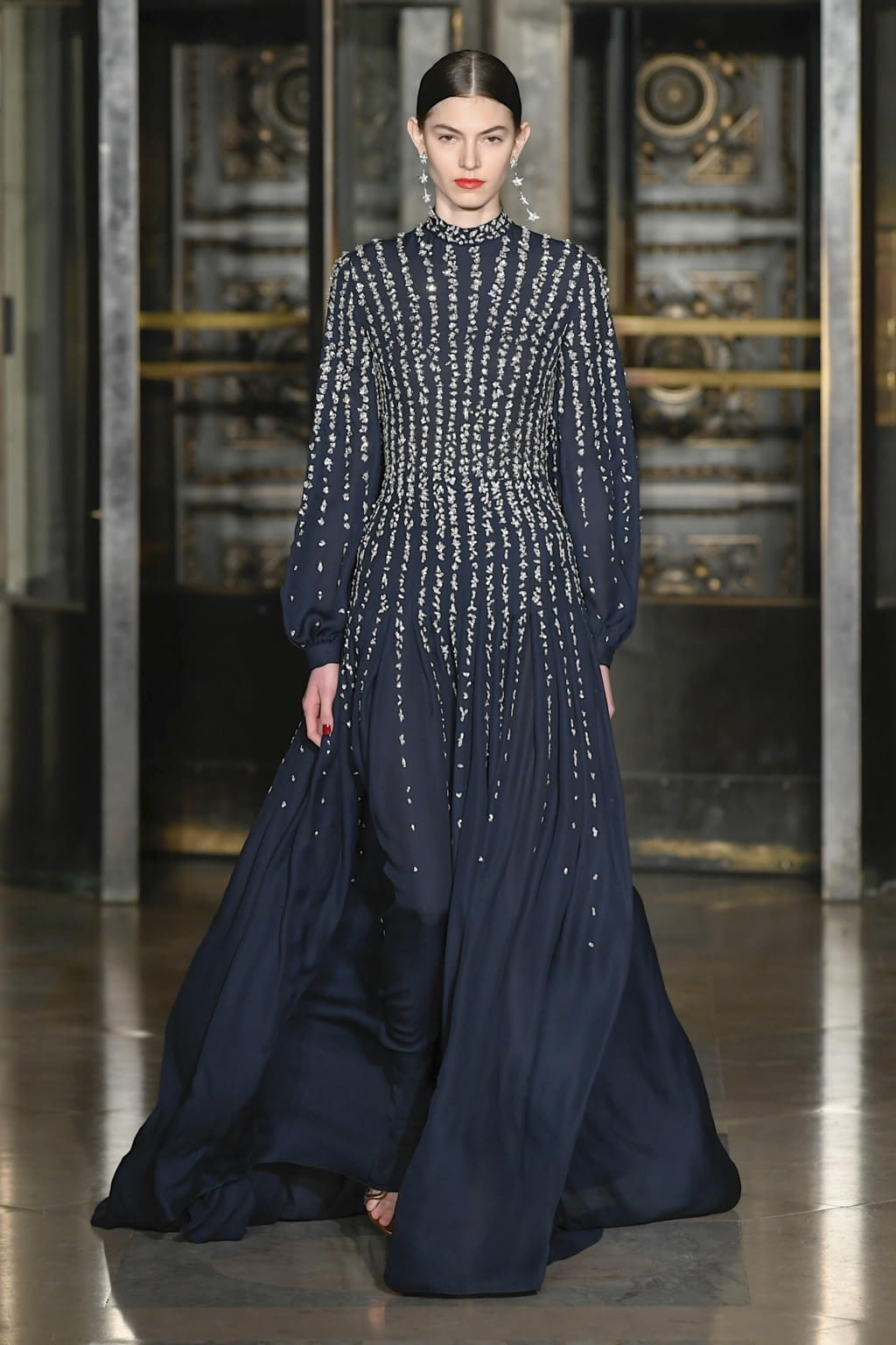 Fashion Week New York Fall/Winter 2020 look 39 from the Oscar de la Renta collection 女装