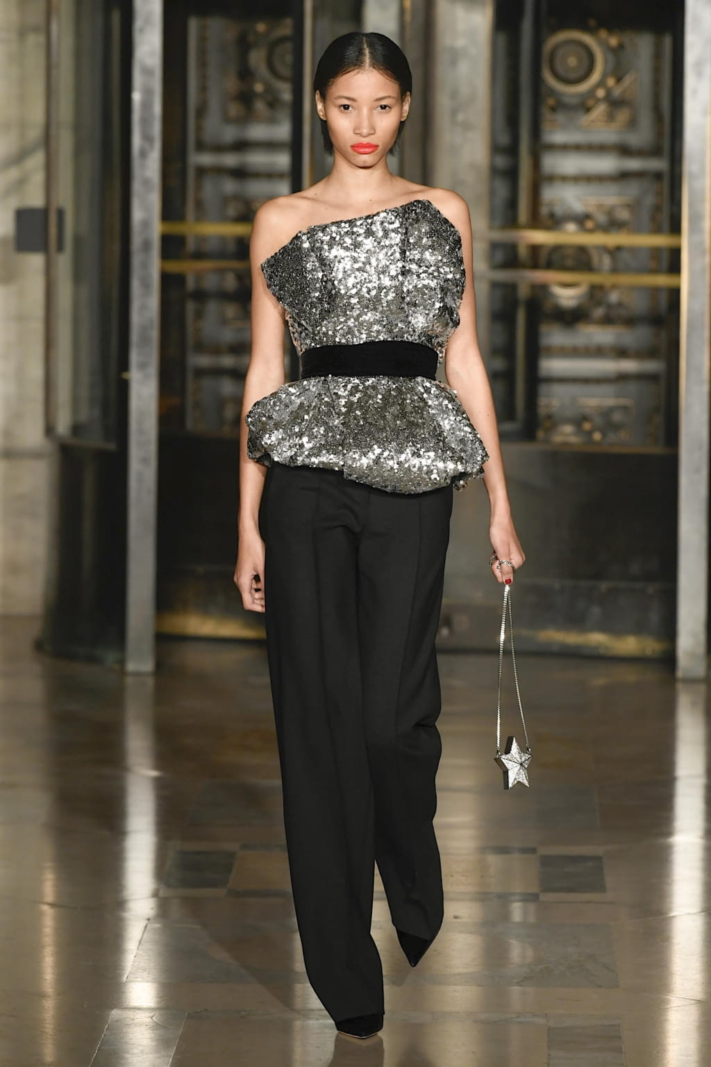 Fashion Week New York Fall/Winter 2020 look 42 from the Oscar de la Renta collection womenswear