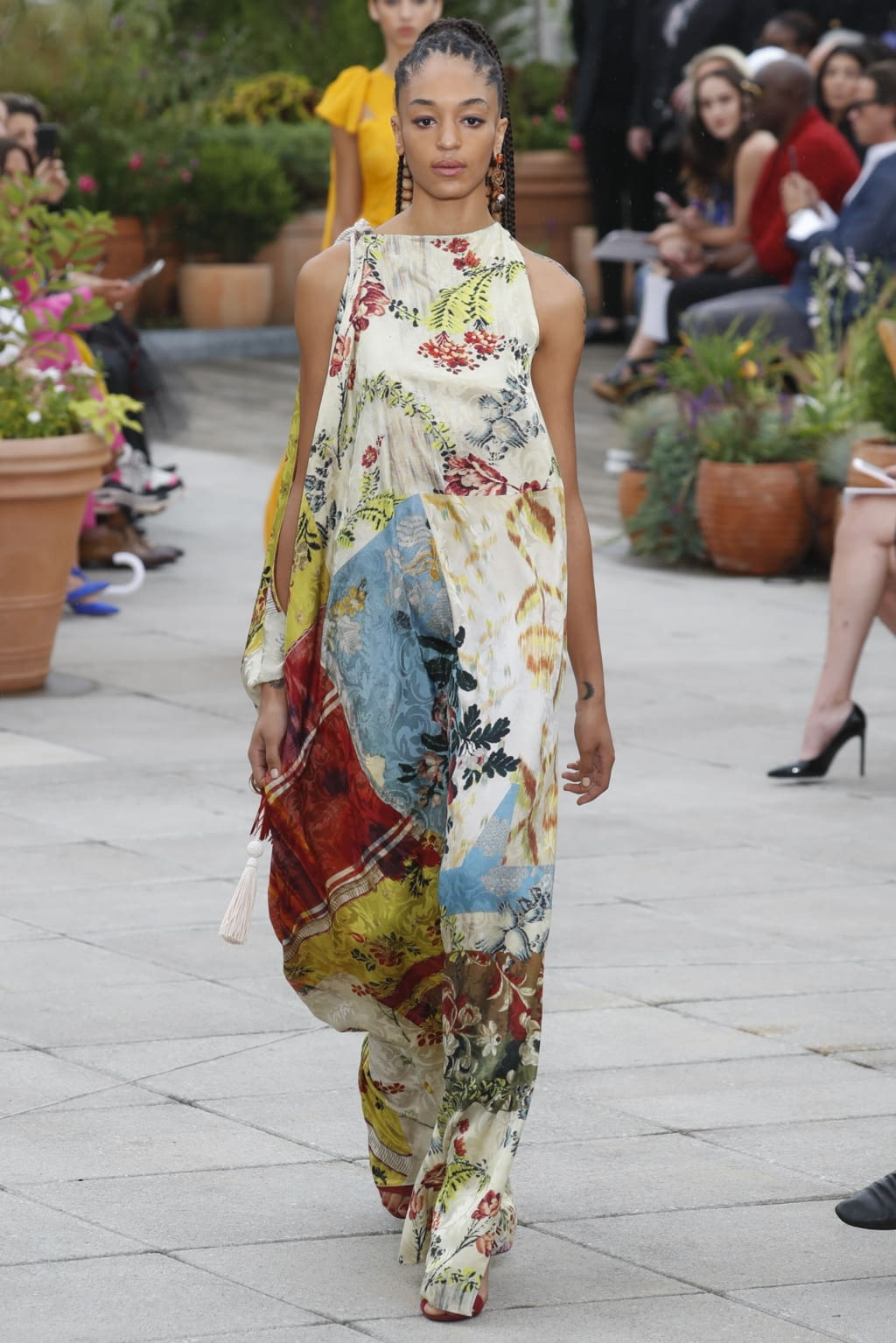 Fashion Week New York Spring/Summer 2019 look 5 from the Oscar de la Renta collection 女装