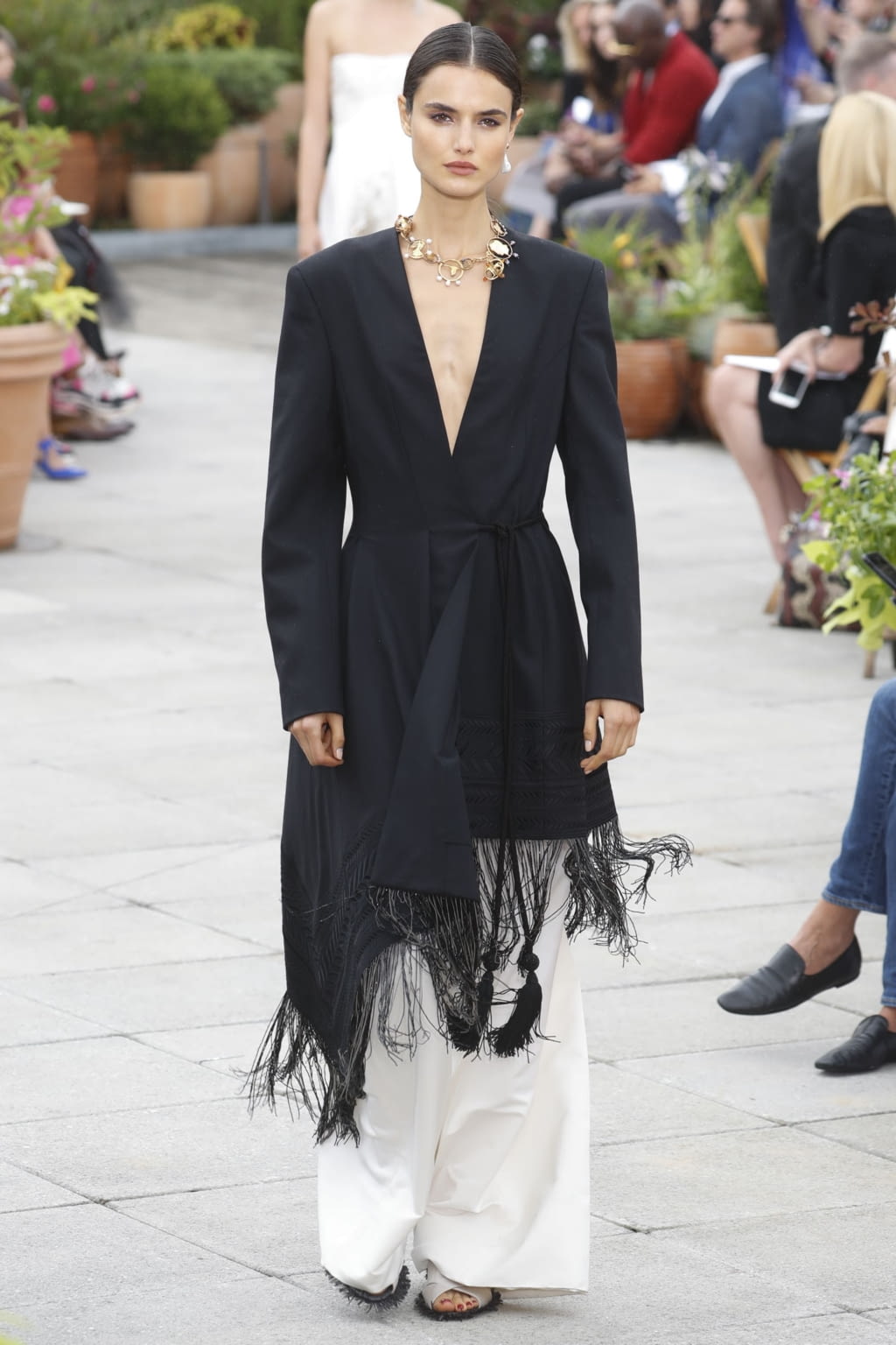 Fashion Week New York Spring/Summer 2019 look 51 from the Oscar de la Renta collection womenswear