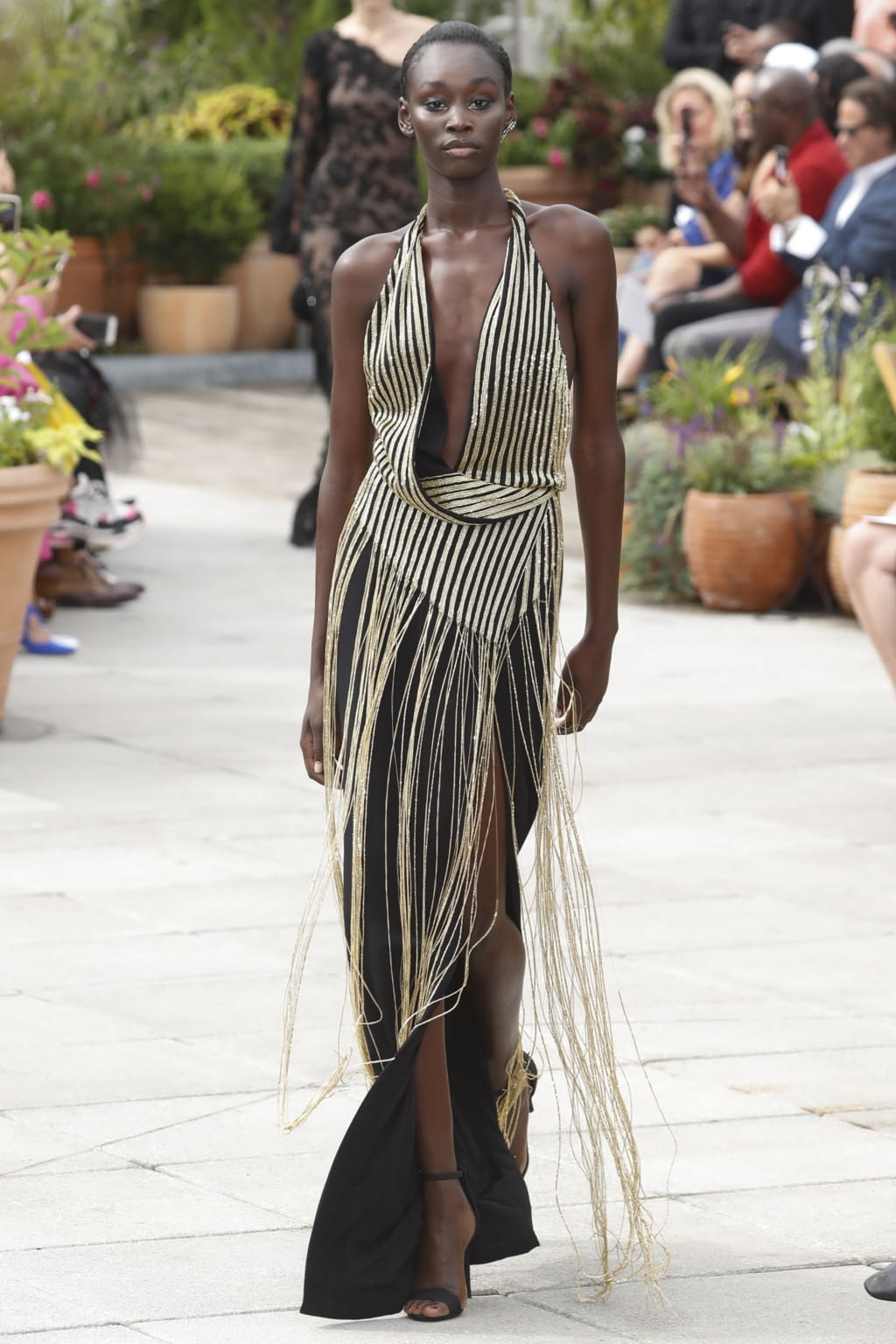 Fashion Week New York Spring/Summer 2019 look 63 from the Oscar de la Renta collection womenswear