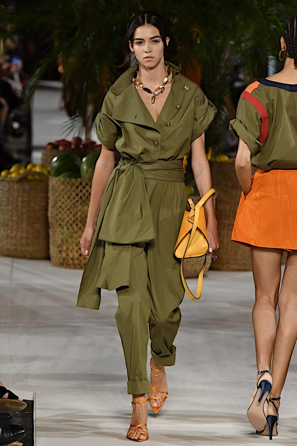 Fashion Week New York Spring/Summer 2020 look 15 from the Oscar de la Renta collection womenswear