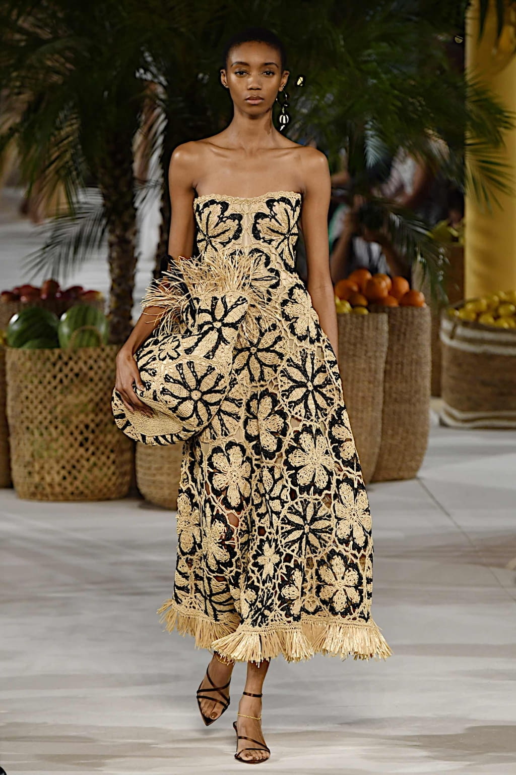 Fashion Week New York Spring/Summer 2020 look 47 from the Oscar de la Renta collection 女装