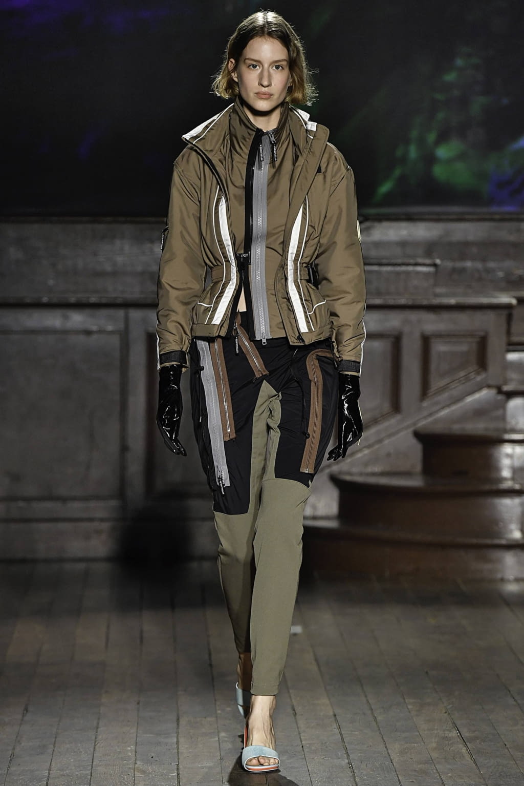 Fashion Week Paris Fall/Winter 2019 look 13 from the Ottolinger collection 女装