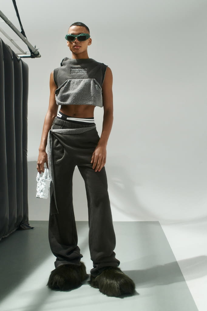 Fashion Week Paris Fall/Winter 2022 look 3 de la collection Ottolinger womenswear