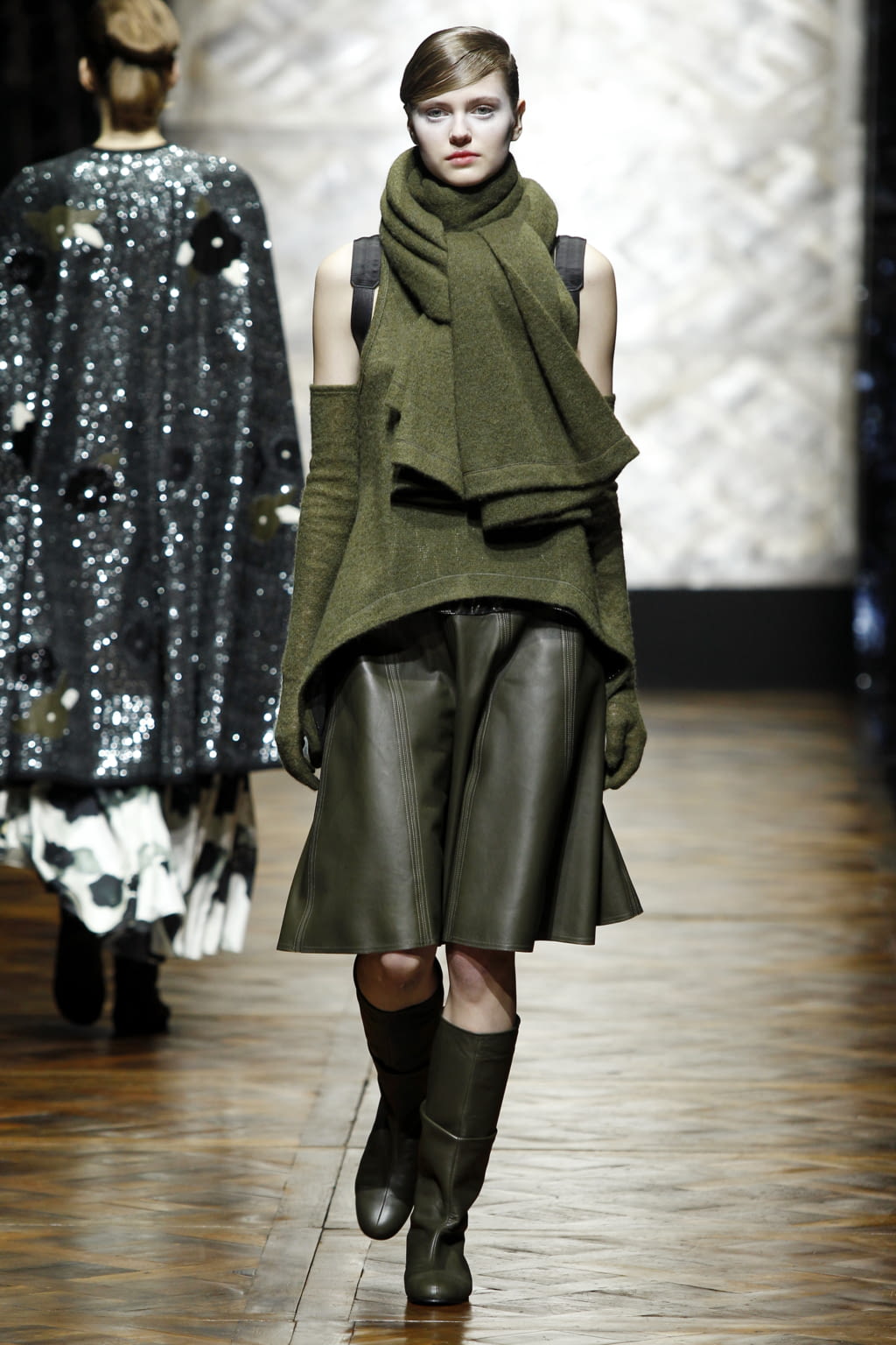 Fashion Week Paris Fall/Winter 2016 look 2 de la collection Pascal Millet womenswear